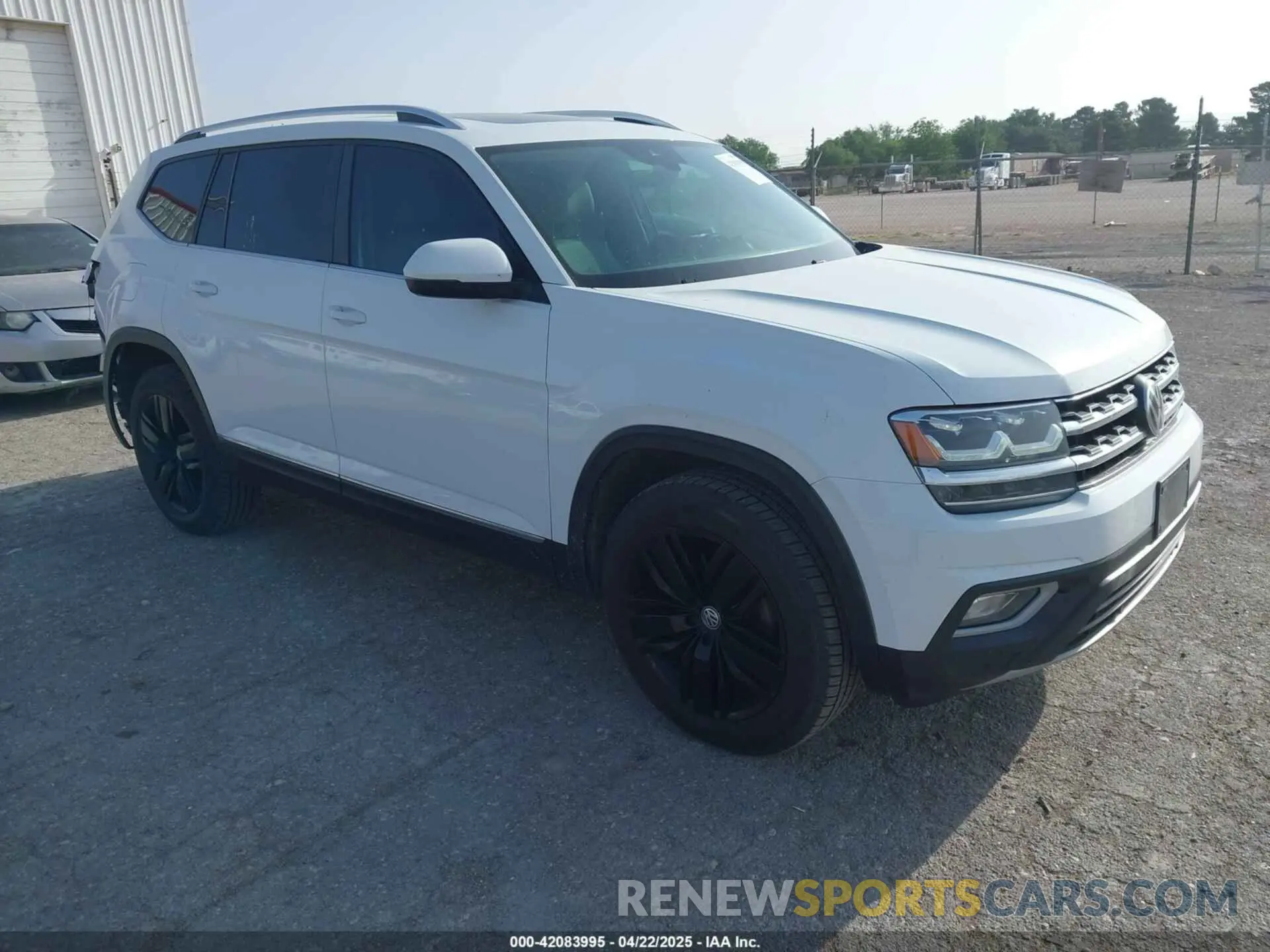 1 Photograph of a damaged car 1V2MR2CA8KC569640 VOLKSWAGEN ATLAS 2019