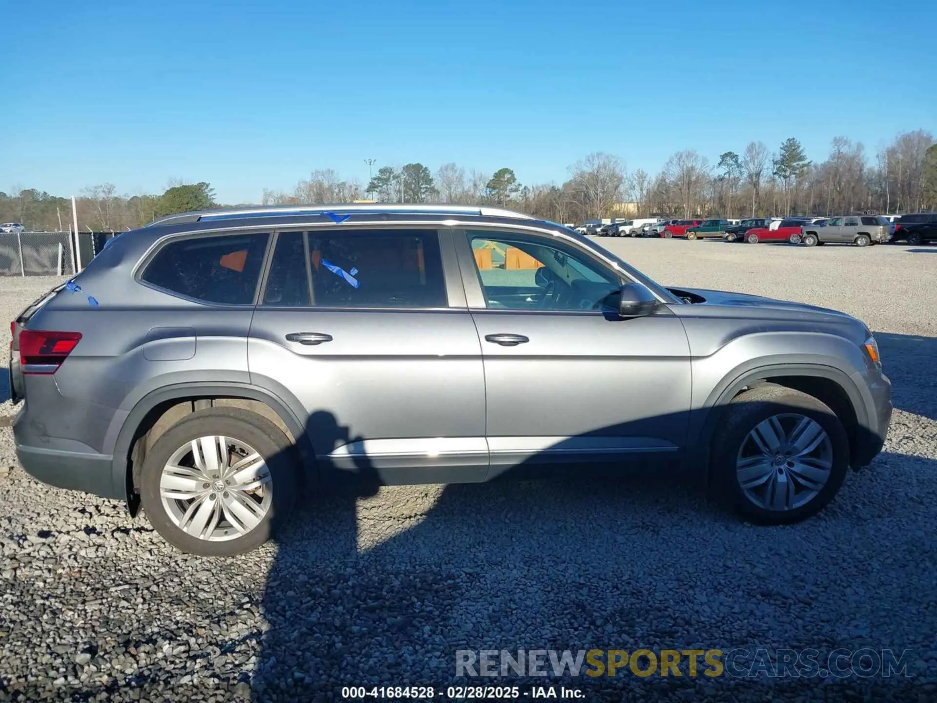 13 Photograph of a damaged car 1V2MR2CA9KC515585 VOLKSWAGEN ATLAS 2019