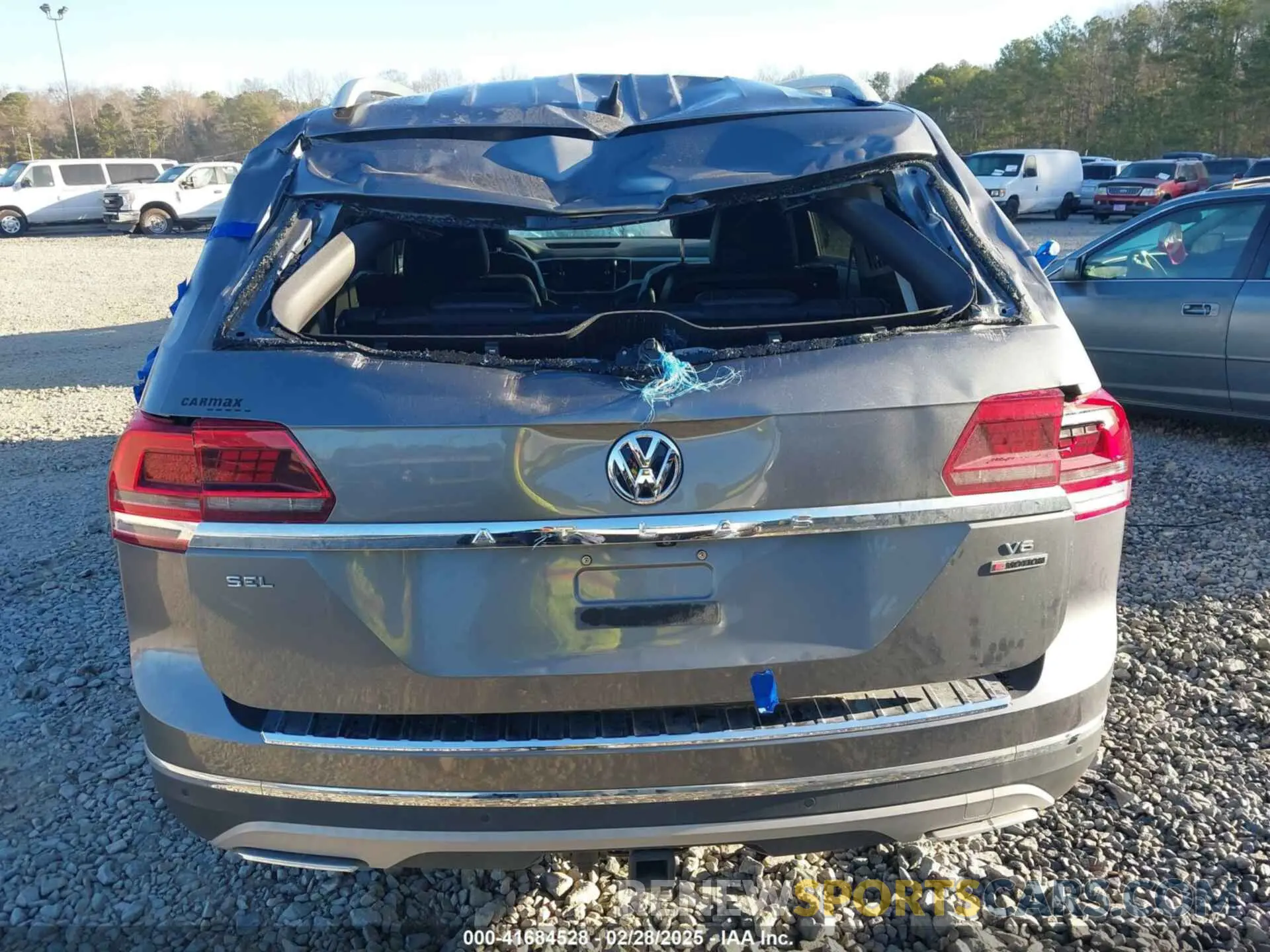 16 Photograph of a damaged car 1V2MR2CA9KC515585 VOLKSWAGEN ATLAS 2019