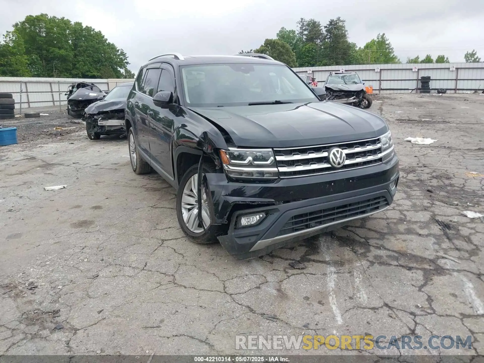 1 Photograph of a damaged car 1V2MR2CA9KC538672 VOLKSWAGEN ATLAS 2019