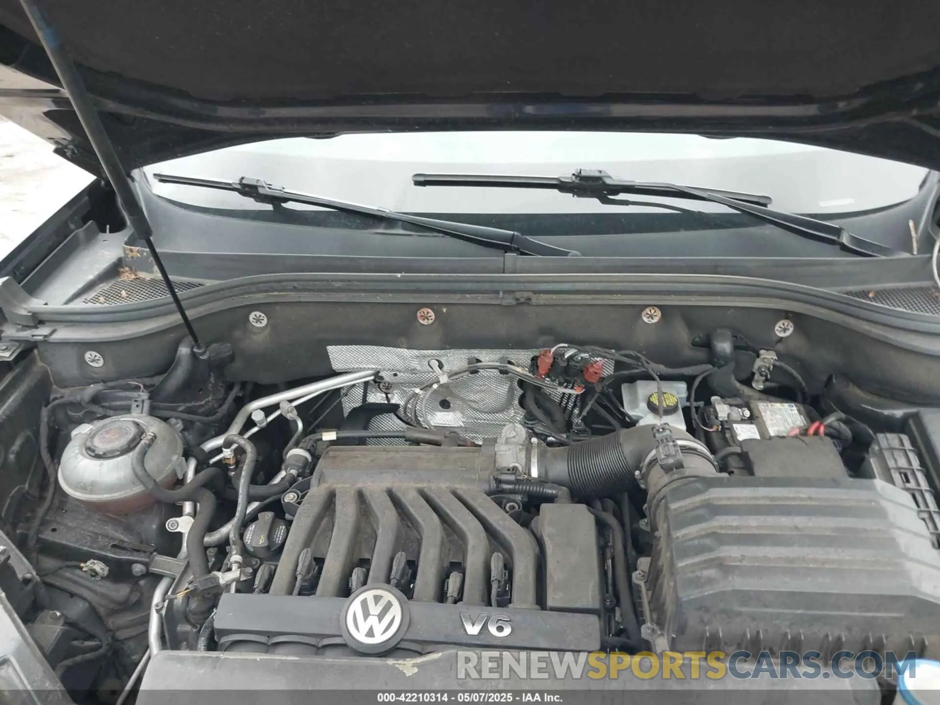 10 Photograph of a damaged car 1V2MR2CA9KC538672 VOLKSWAGEN ATLAS 2019