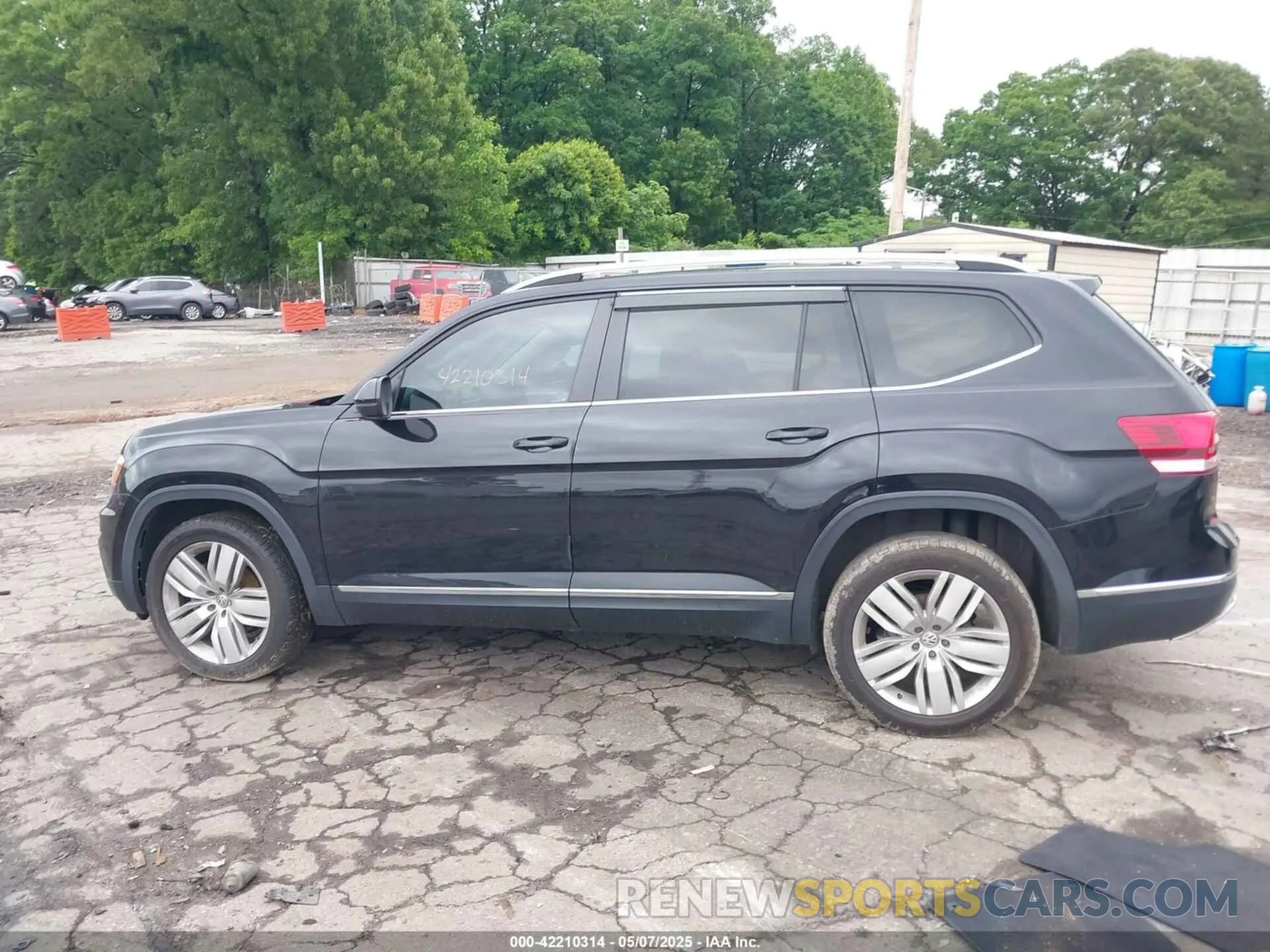 13 Photograph of a damaged car 1V2MR2CA9KC538672 VOLKSWAGEN ATLAS 2019