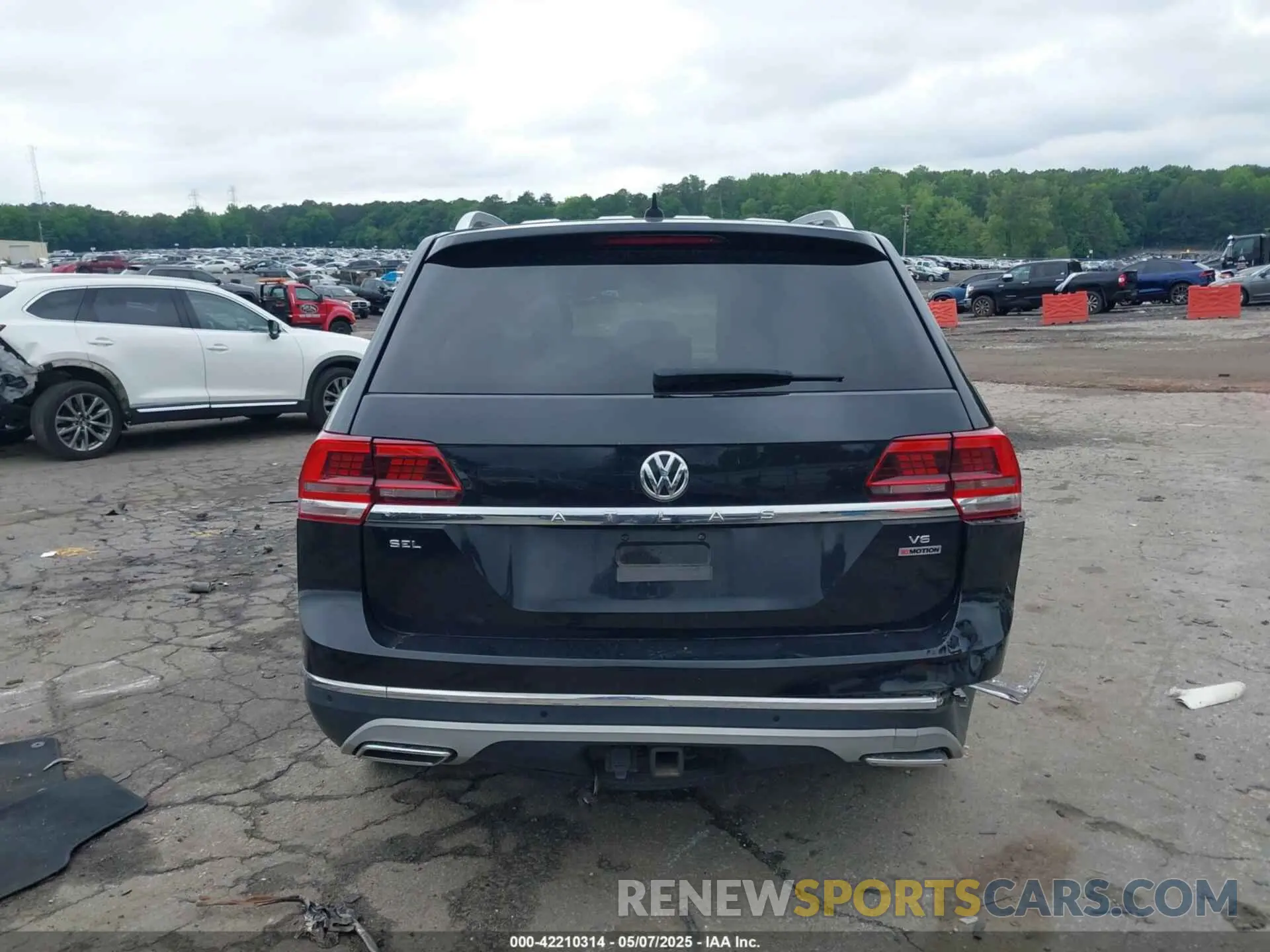 15 Photograph of a damaged car 1V2MR2CA9KC538672 VOLKSWAGEN ATLAS 2019