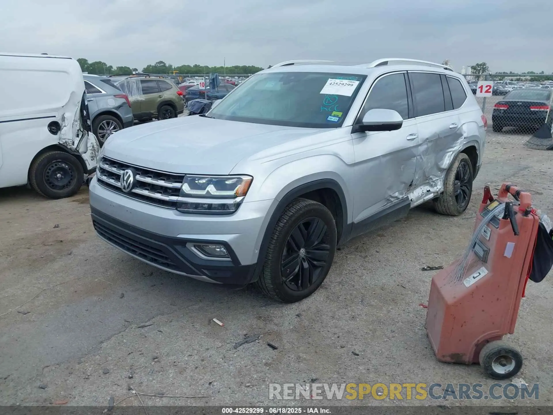 2 Photograph of a damaged car 1V2NR2CA3KC555536 VOLKSWAGEN ATLAS 2019
