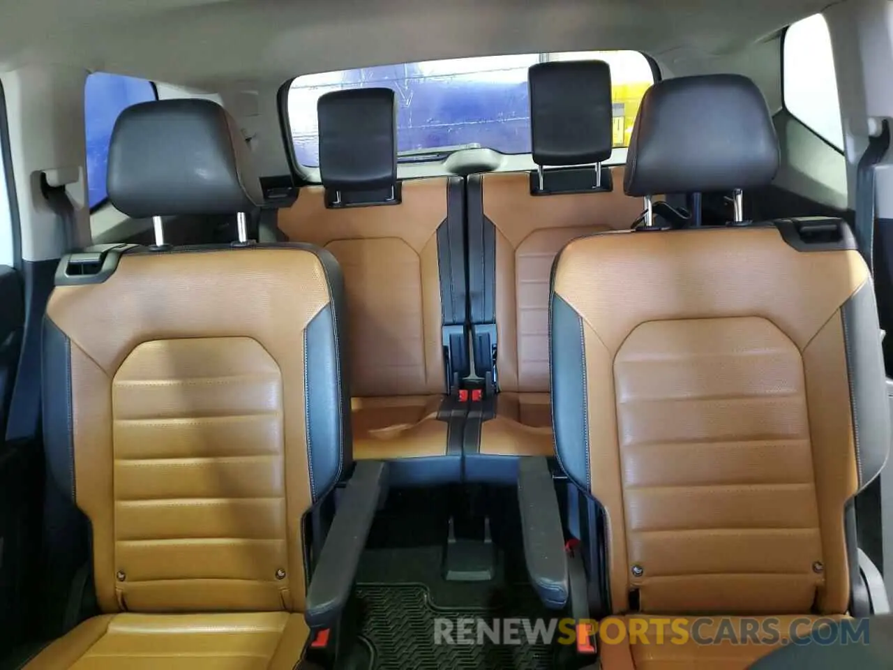 10 Фотография поврежденного автомобиля 1V2NR2CA3KC611569 VOLKSWAGEN ATLAS 2019