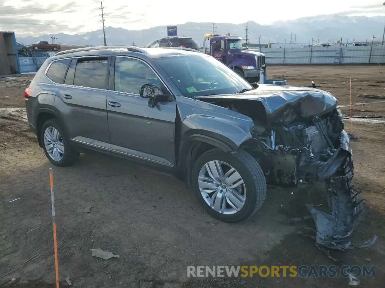 4 Photograph of a damaged car 1V2NR2CA4KC550880 VOLKSWAGEN ATLAS 2019
