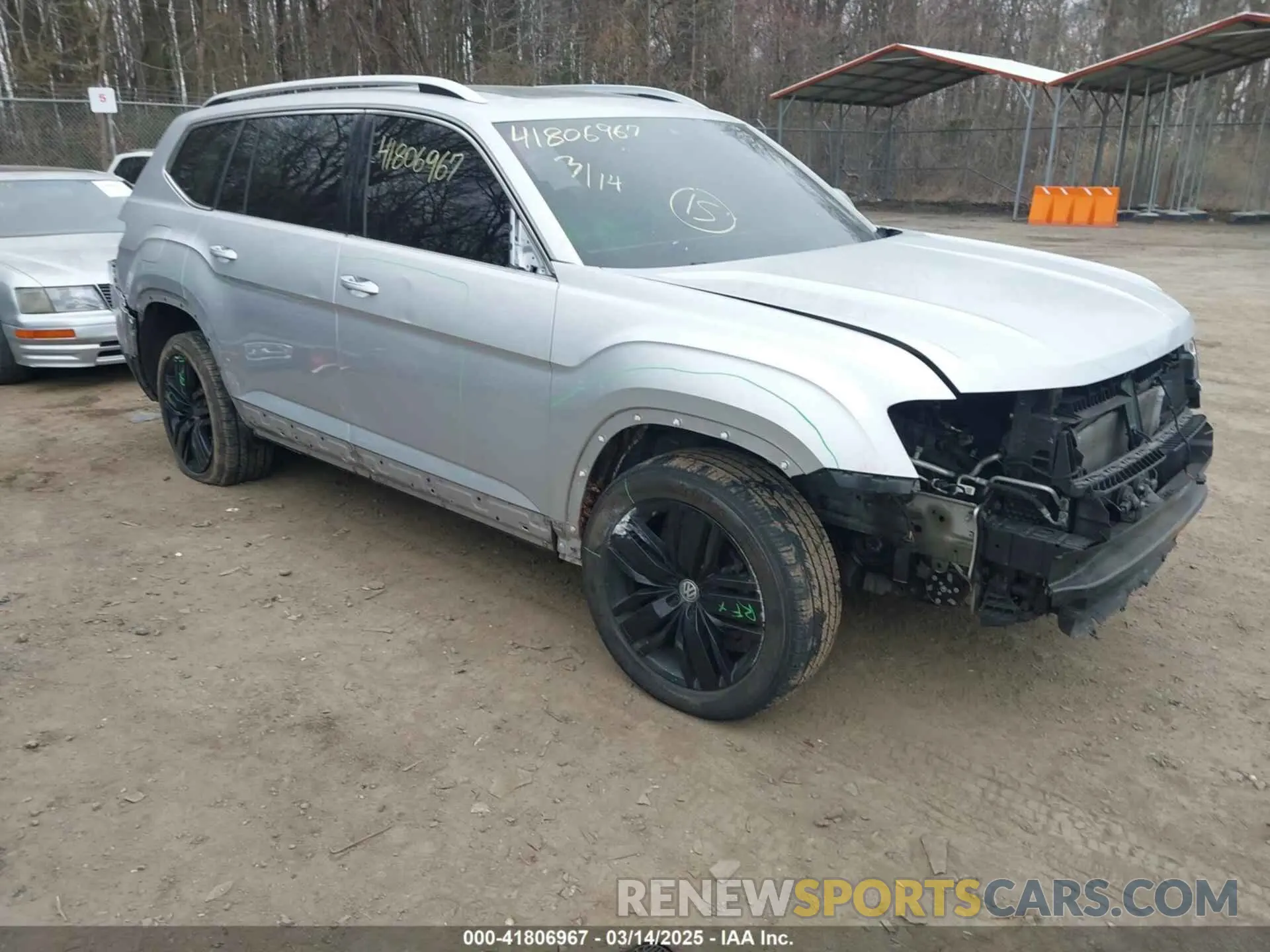 1 Photograph of a damaged car 1V2NR2CA5KC507911 VOLKSWAGEN ATLAS 2019