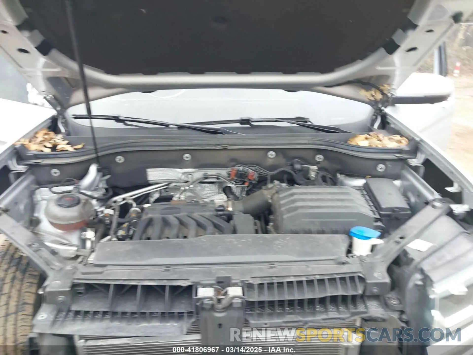 10 Photograph of a damaged car 1V2NR2CA5KC507911 VOLKSWAGEN ATLAS 2019