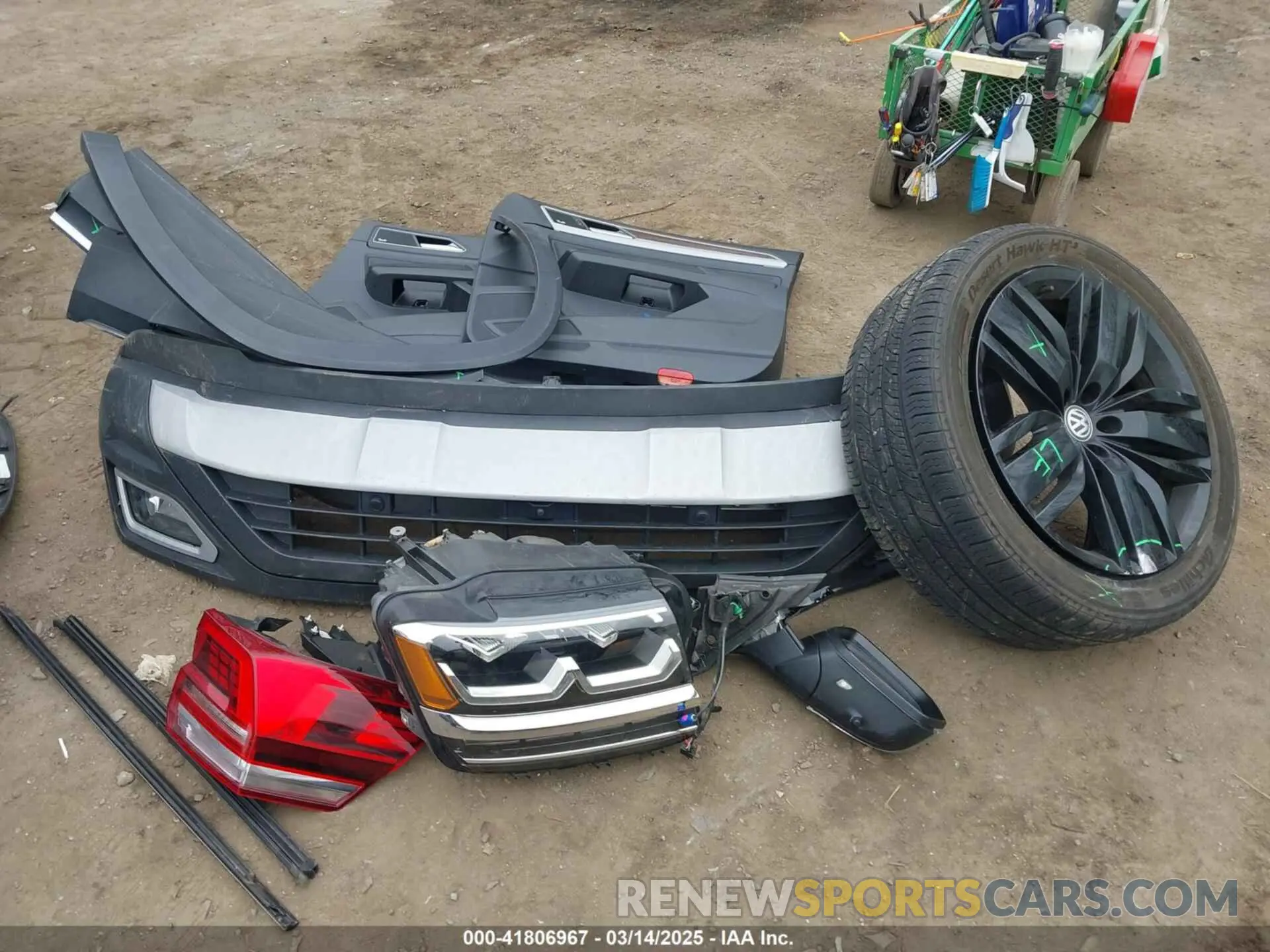 12 Photograph of a damaged car 1V2NR2CA5KC507911 VOLKSWAGEN ATLAS 2019