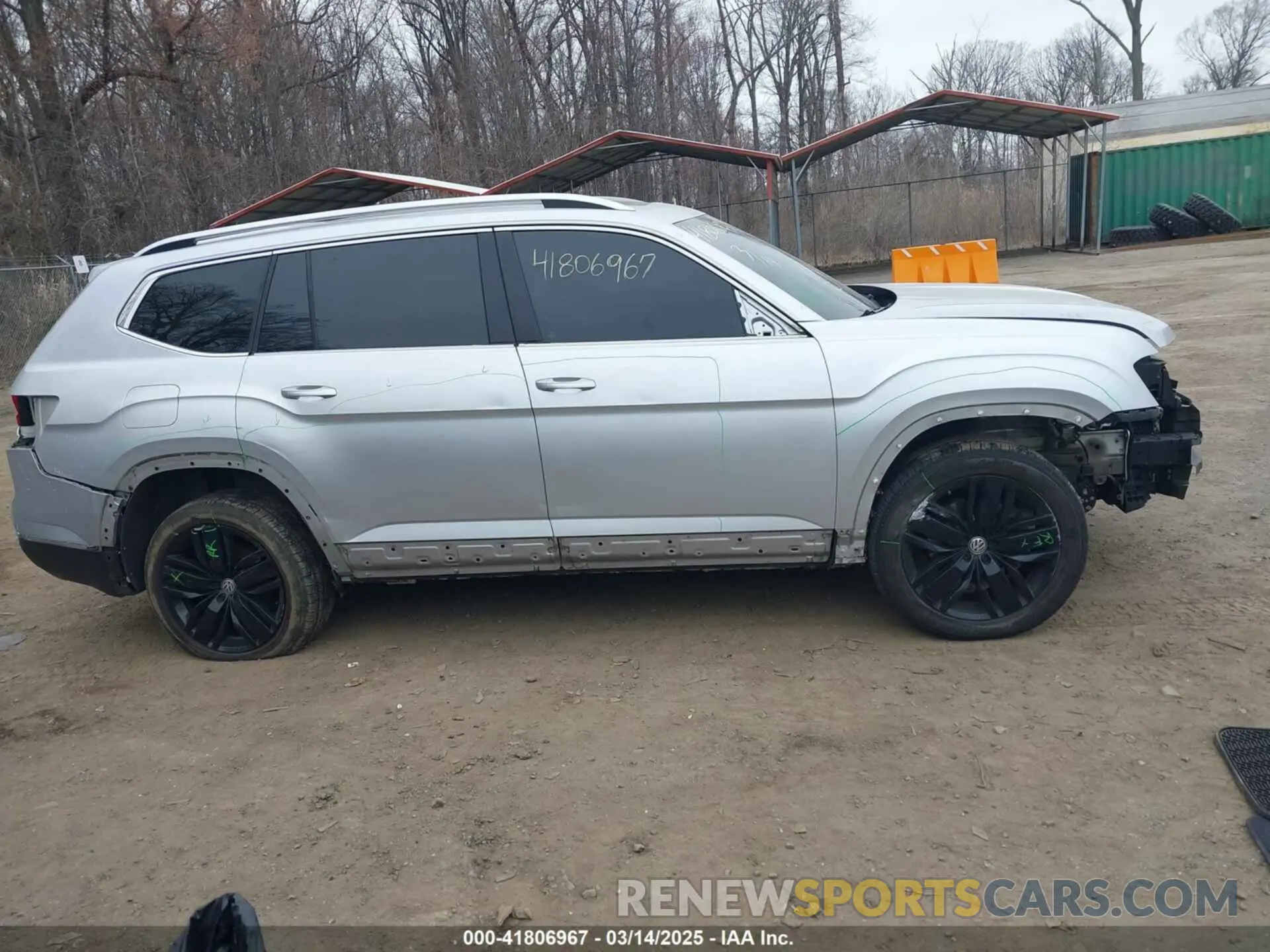 14 Photograph of a damaged car 1V2NR2CA5KC507911 VOLKSWAGEN ATLAS 2019