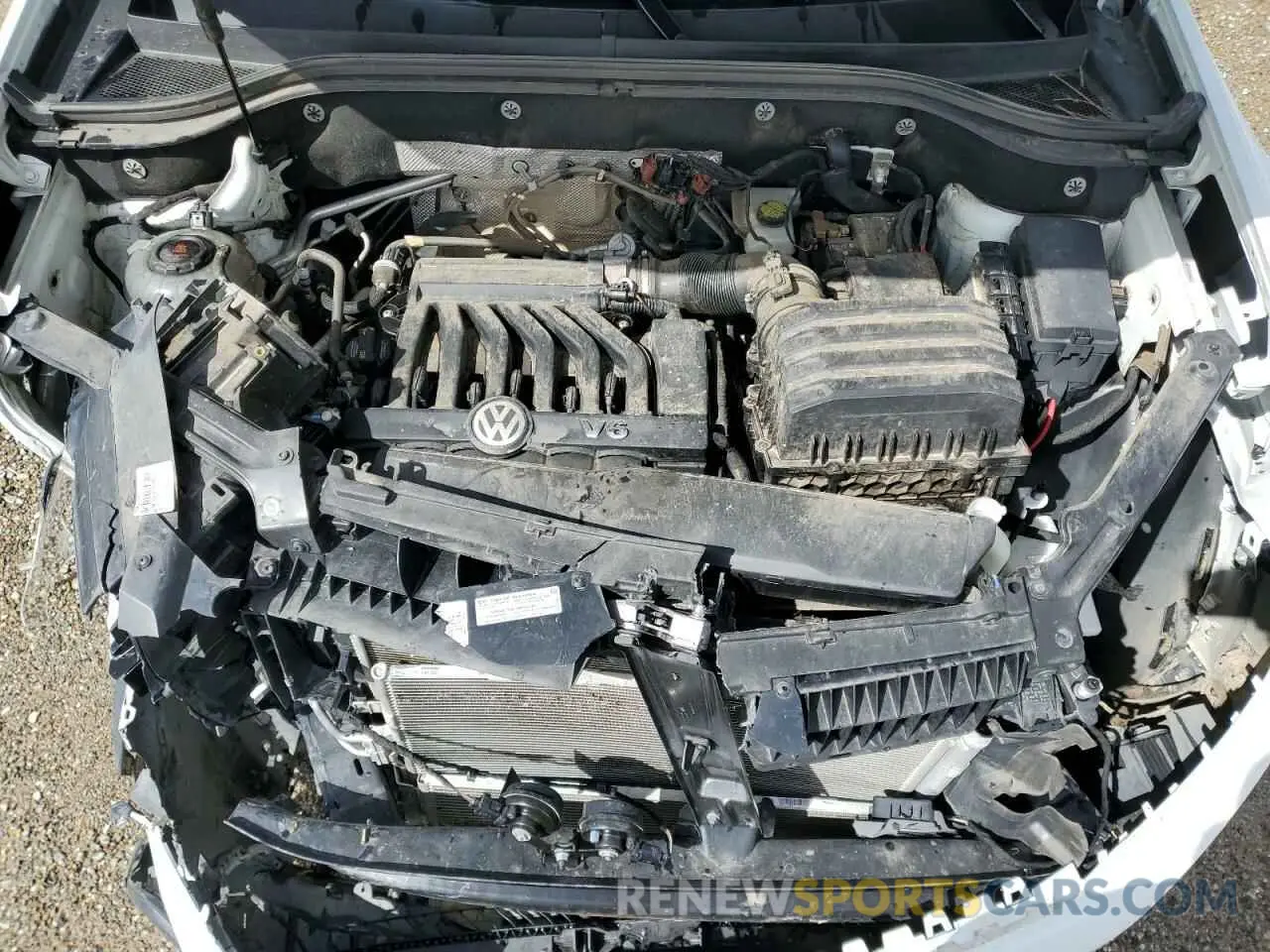 11 Photograph of a damaged car 1V2NR2CA6KC606060 VOLKSWAGEN ATLAS 2019