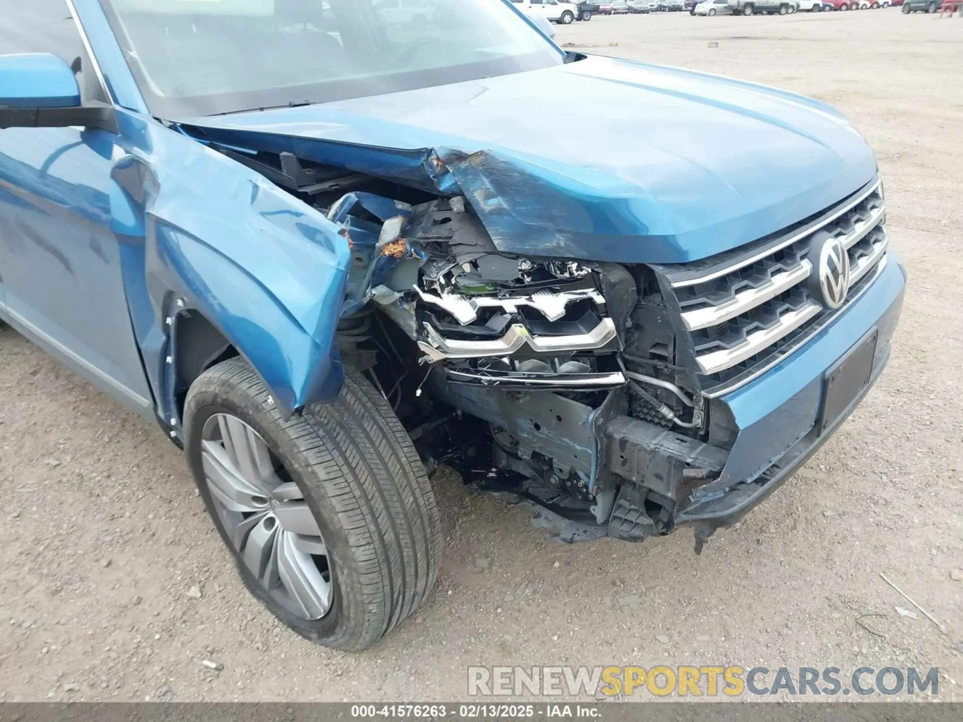 6 Photograph of a damaged car 1V2NR2CAXKC546025 VOLKSWAGEN ATLAS 2019