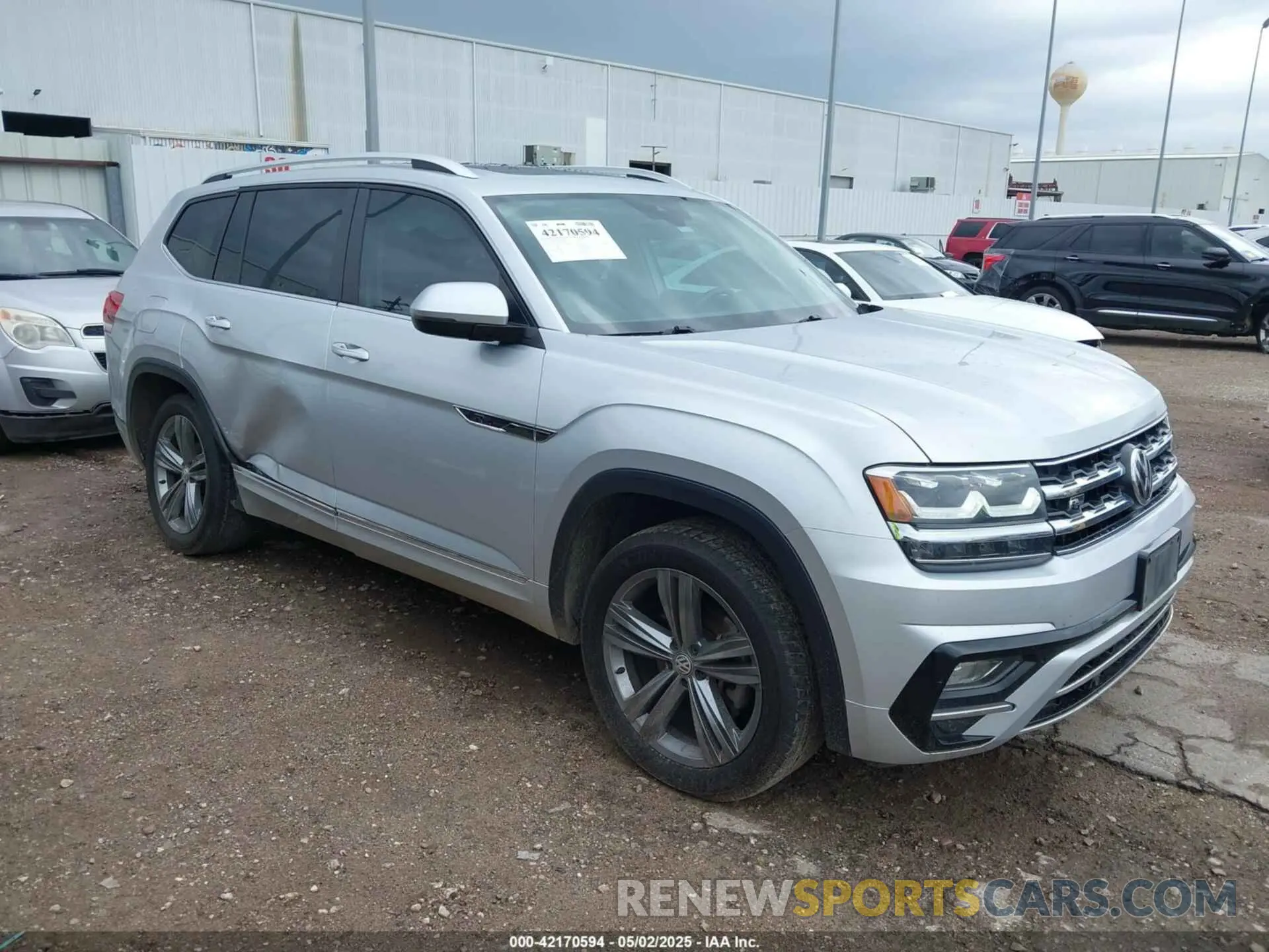 1 Photograph of a damaged car 1V2SR2CAXKC618621 VOLKSWAGEN ATLAS 2019