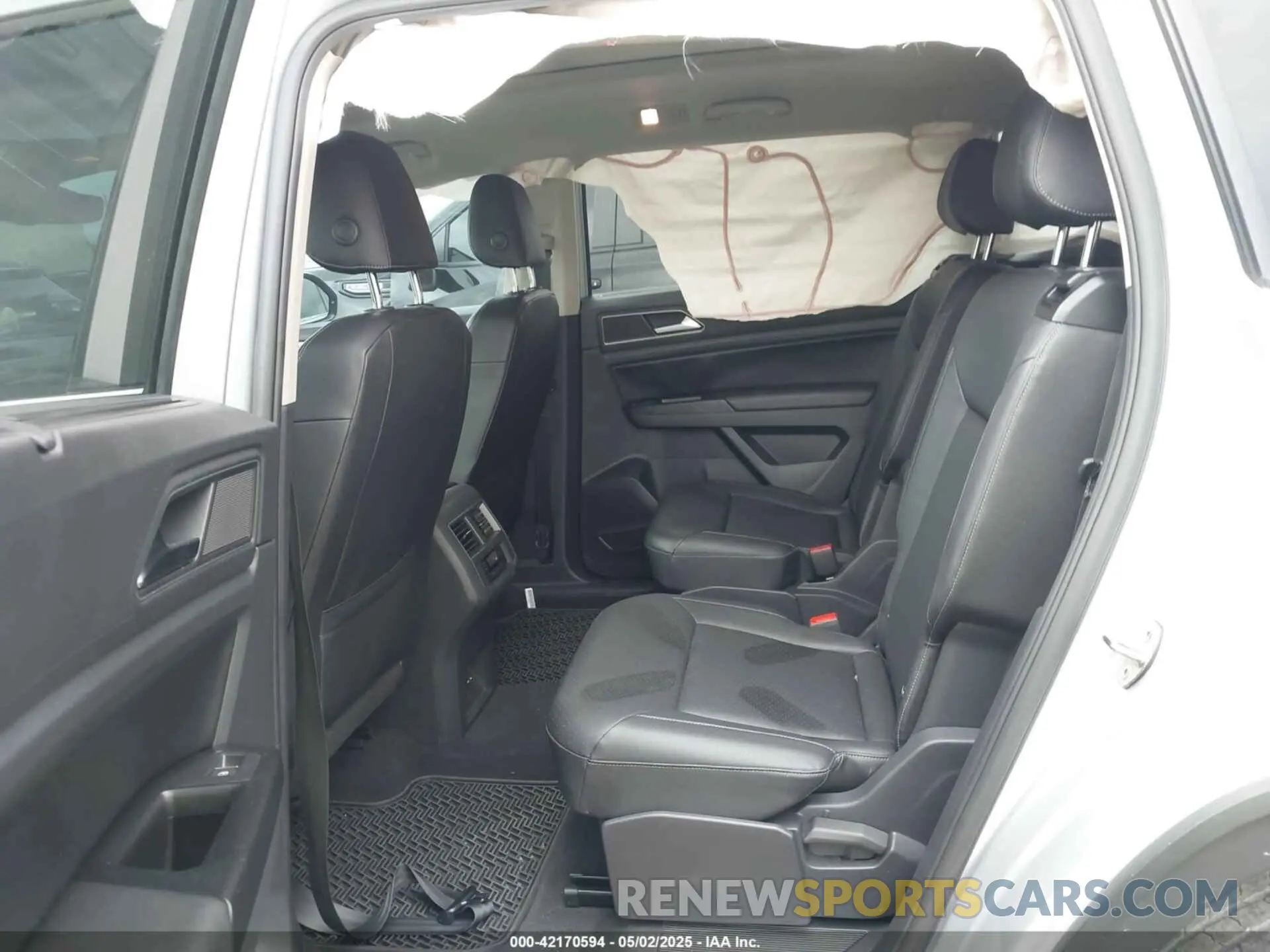 8 Photograph of a damaged car 1V2SR2CAXKC618621 VOLKSWAGEN ATLAS 2019