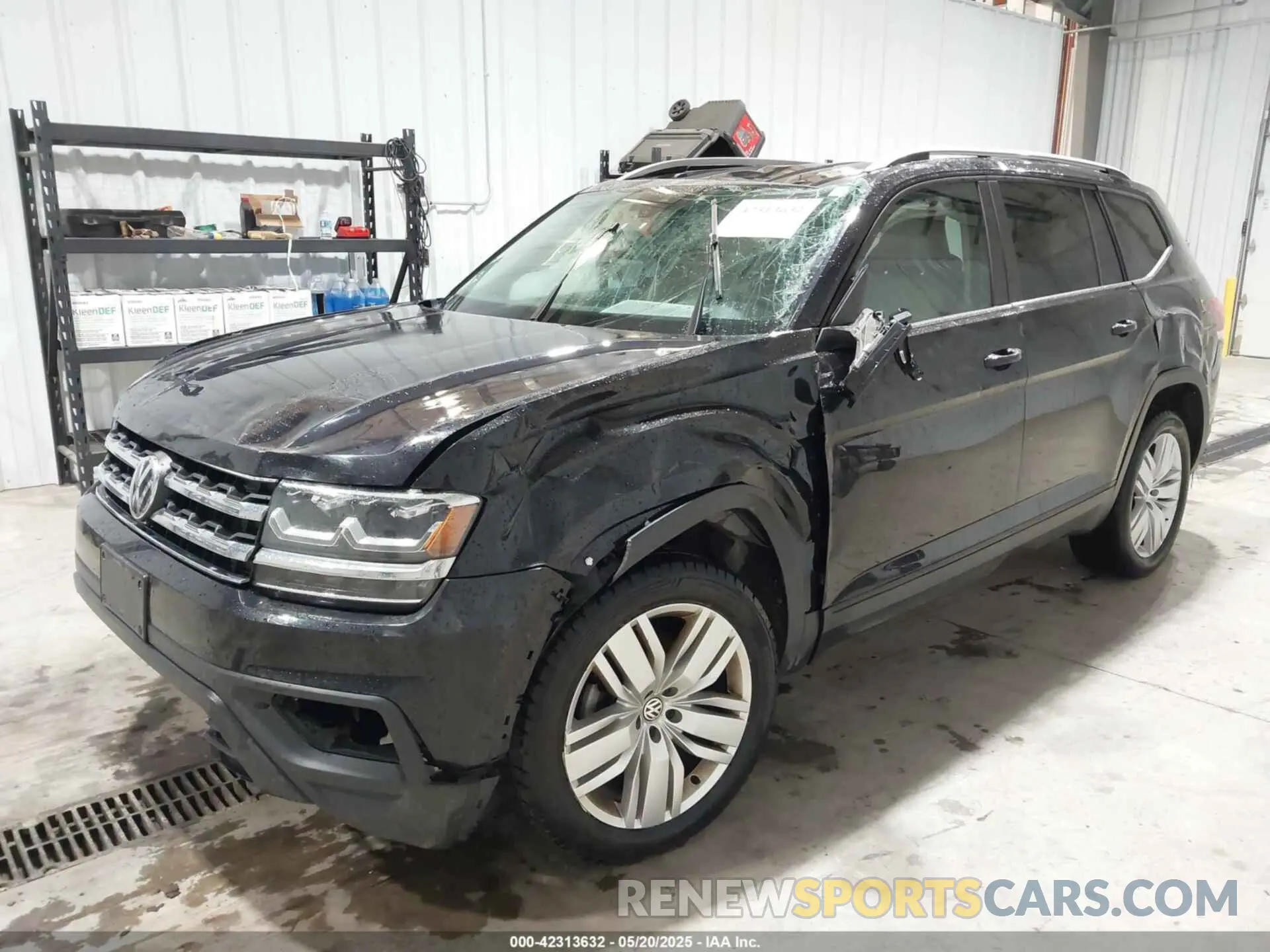 2 Фотография поврежденного автомобиля 1V2UR2CA0KC506192 VOLKSWAGEN ATLAS 2019