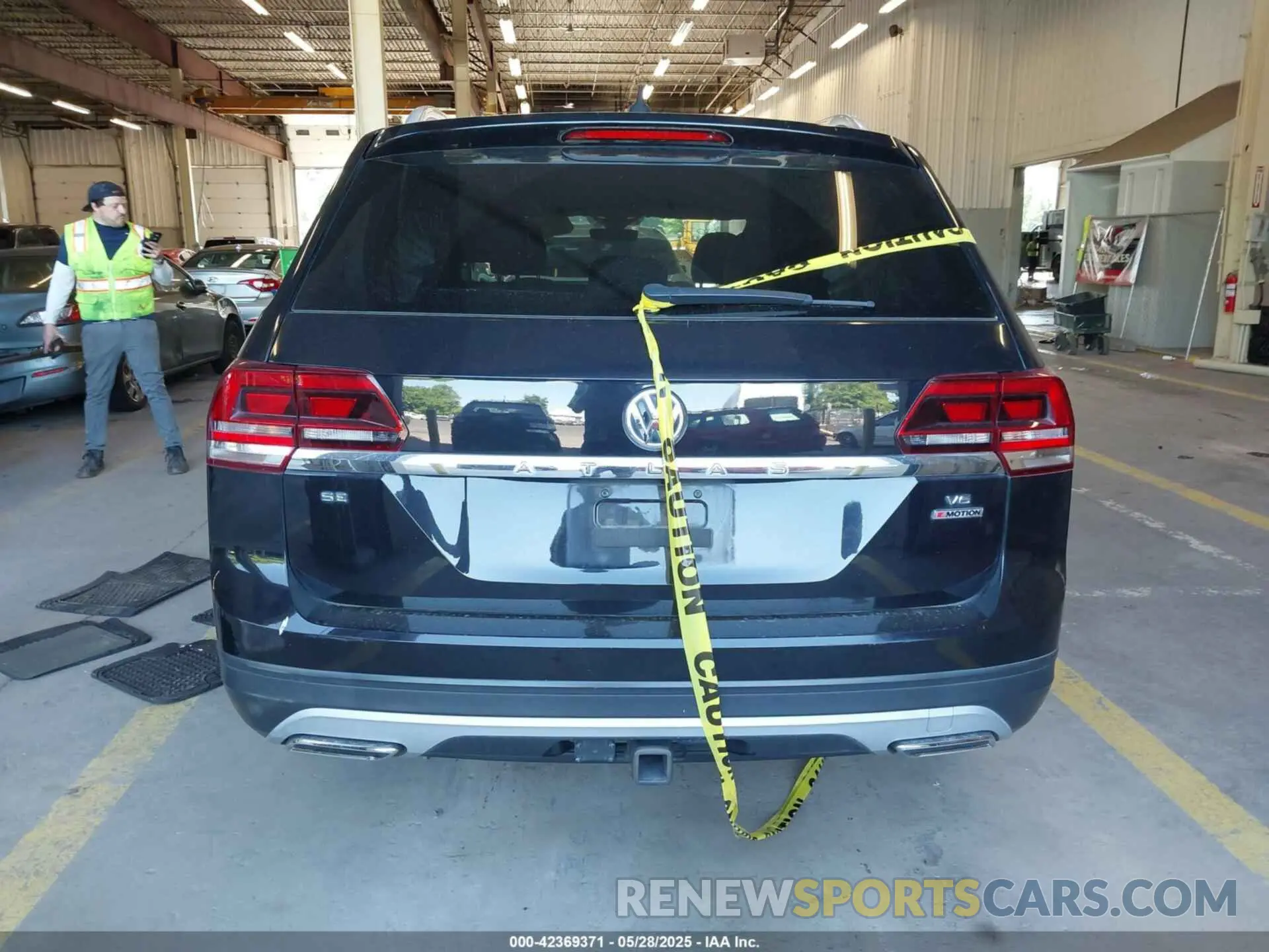 16 Фотография поврежденного автомобиля 1V2UR2CA2KC515962 VOLKSWAGEN ATLAS 2019