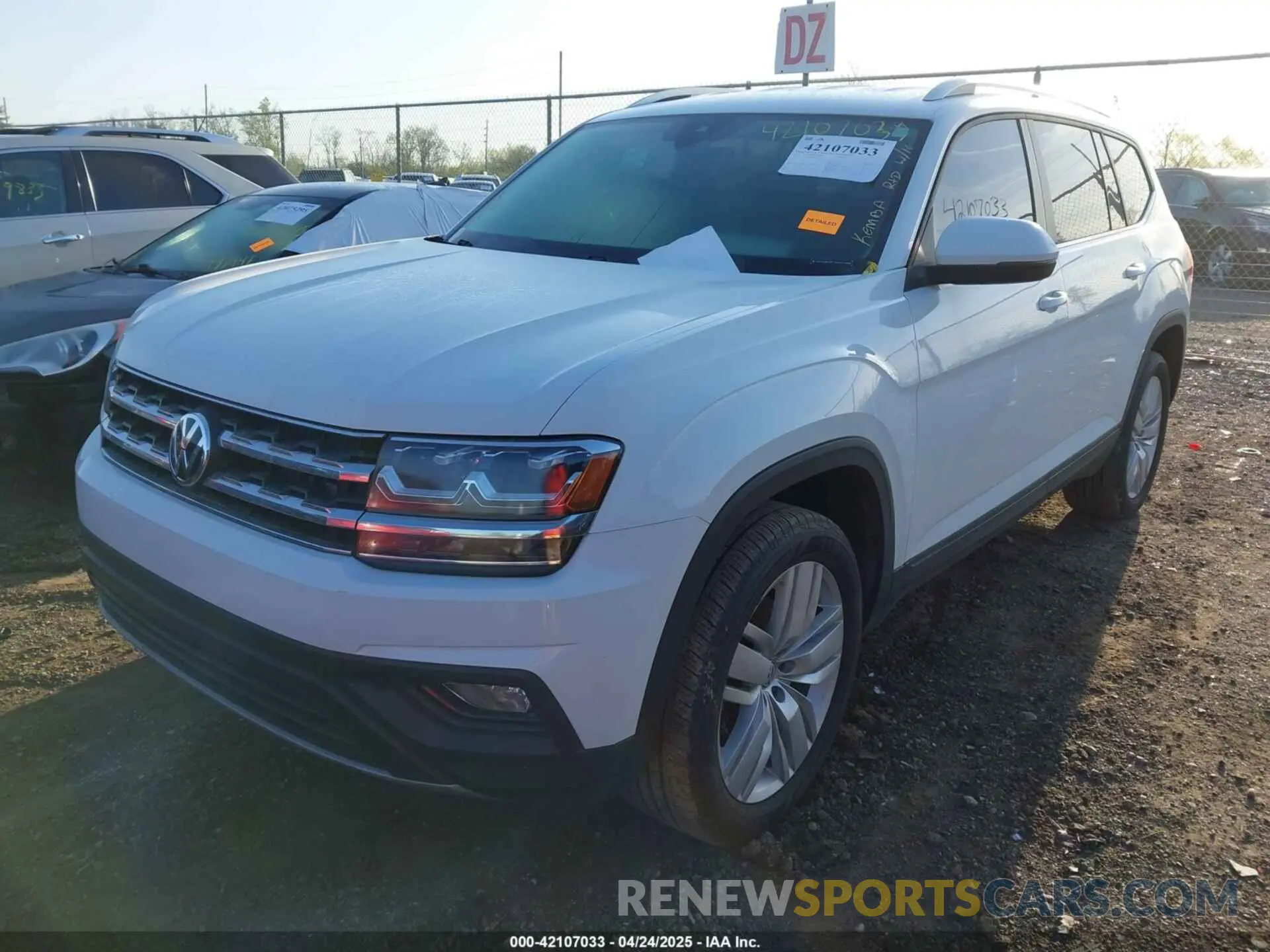 2 Photograph of a damaged car 1V2UR2CA2KC526301 VOLKSWAGEN ATLAS 2019