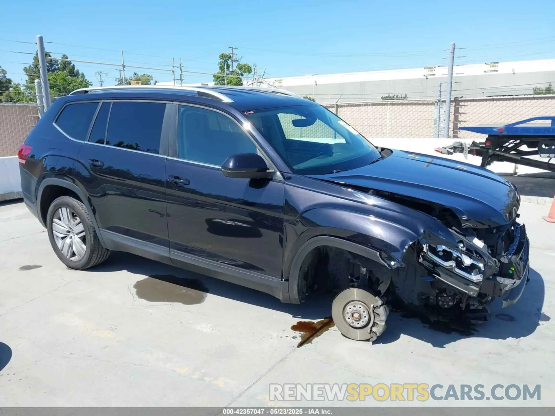 1 Фотография поврежденного автомобиля 1V2UR2CA2KC528291 VOLKSWAGEN ATLAS 2019
