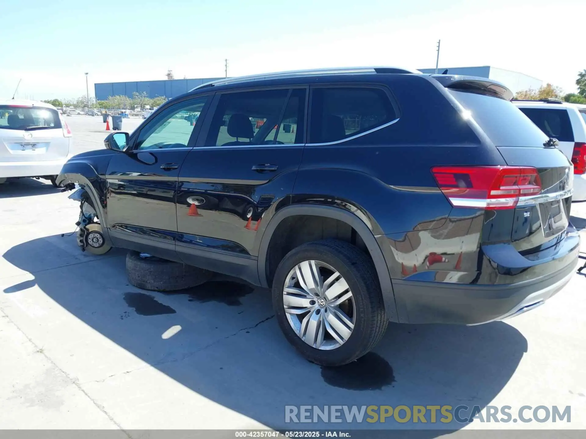 3 Фотография поврежденного автомобиля 1V2UR2CA2KC528291 VOLKSWAGEN ATLAS 2019
