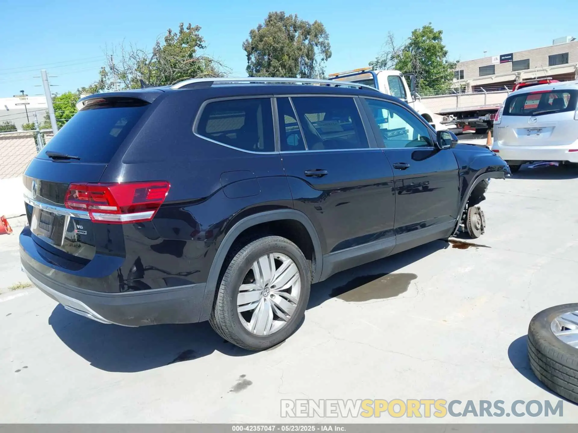 4 Фотография поврежденного автомобиля 1V2UR2CA2KC528291 VOLKSWAGEN ATLAS 2019