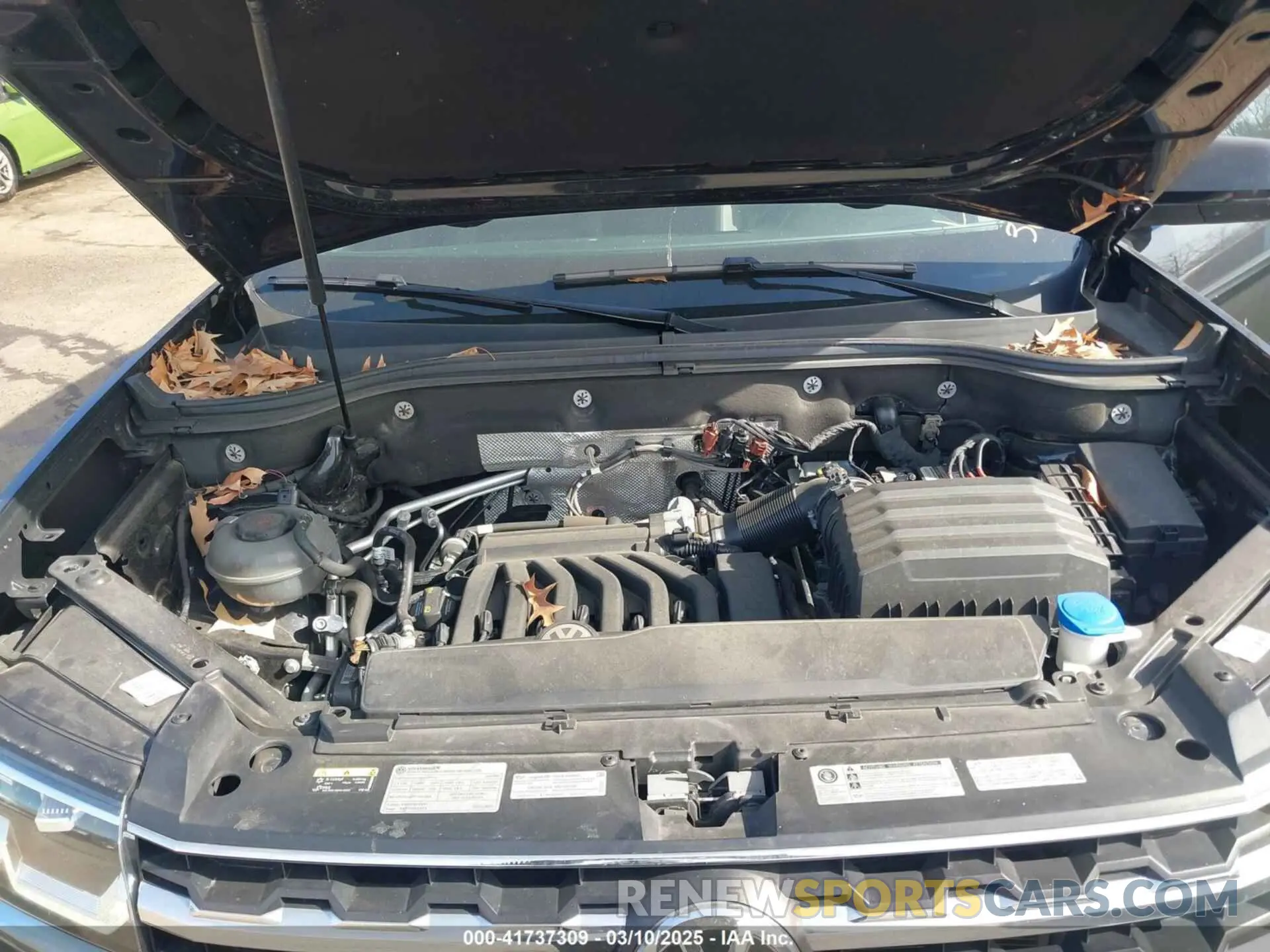 10 Photograph of a damaged car 1V2UR2CA2KC549769 VOLKSWAGEN ATLAS 2019