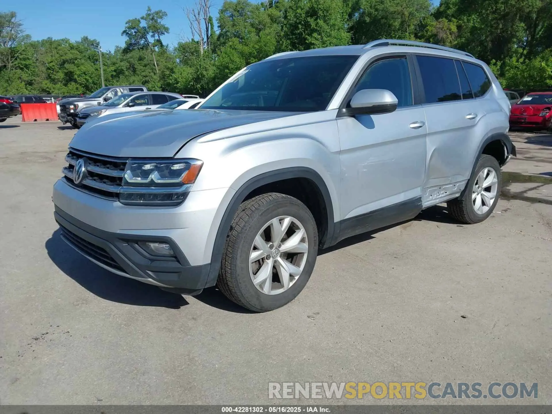 2 Фотография поврежденного автомобиля 1V2UR2CA2KC557449 VOLKSWAGEN ATLAS 2019