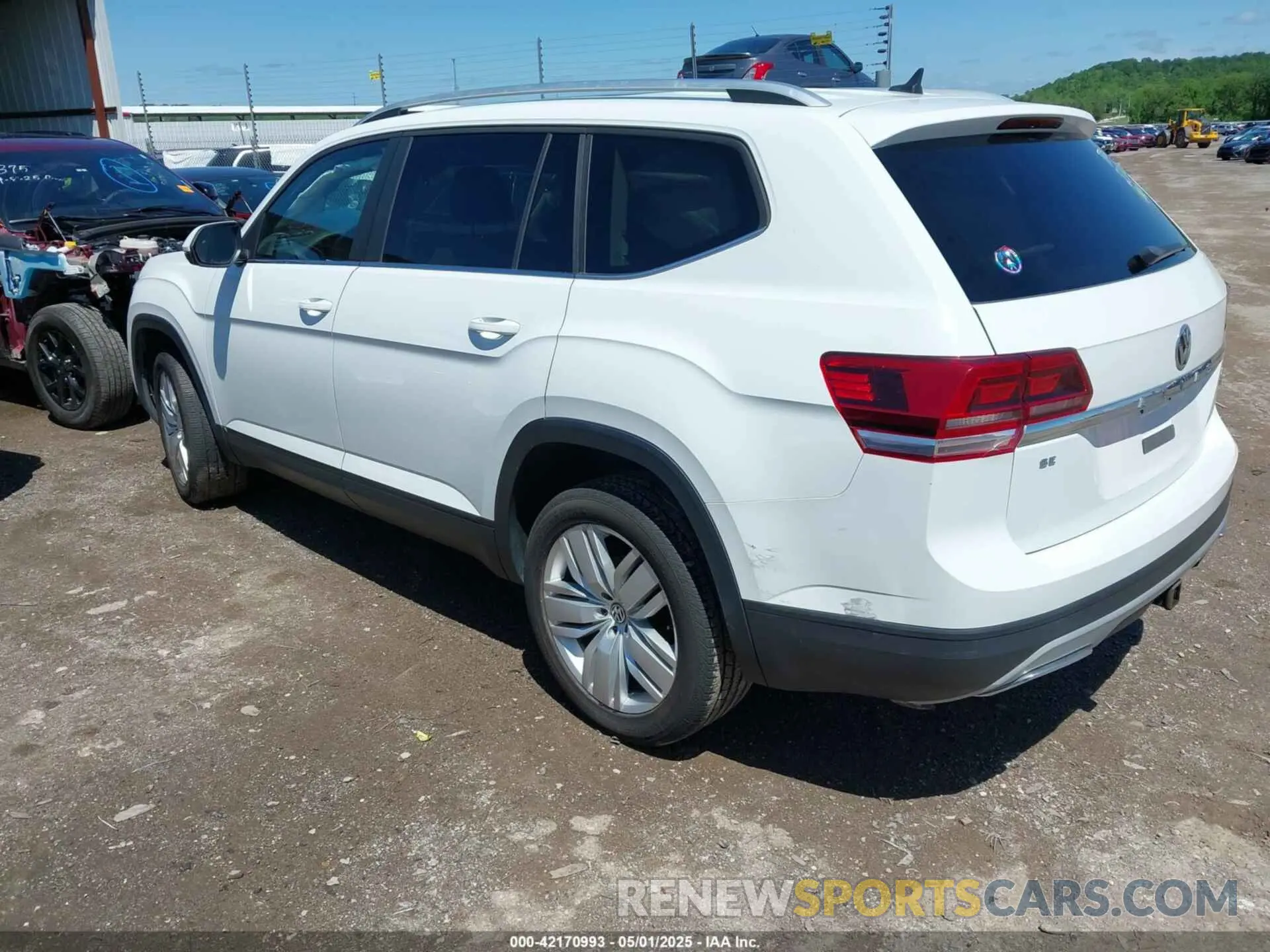 3 Фотография поврежденного автомобиля 1V2UR2CA2KC590287 VOLKSWAGEN ATLAS 2019