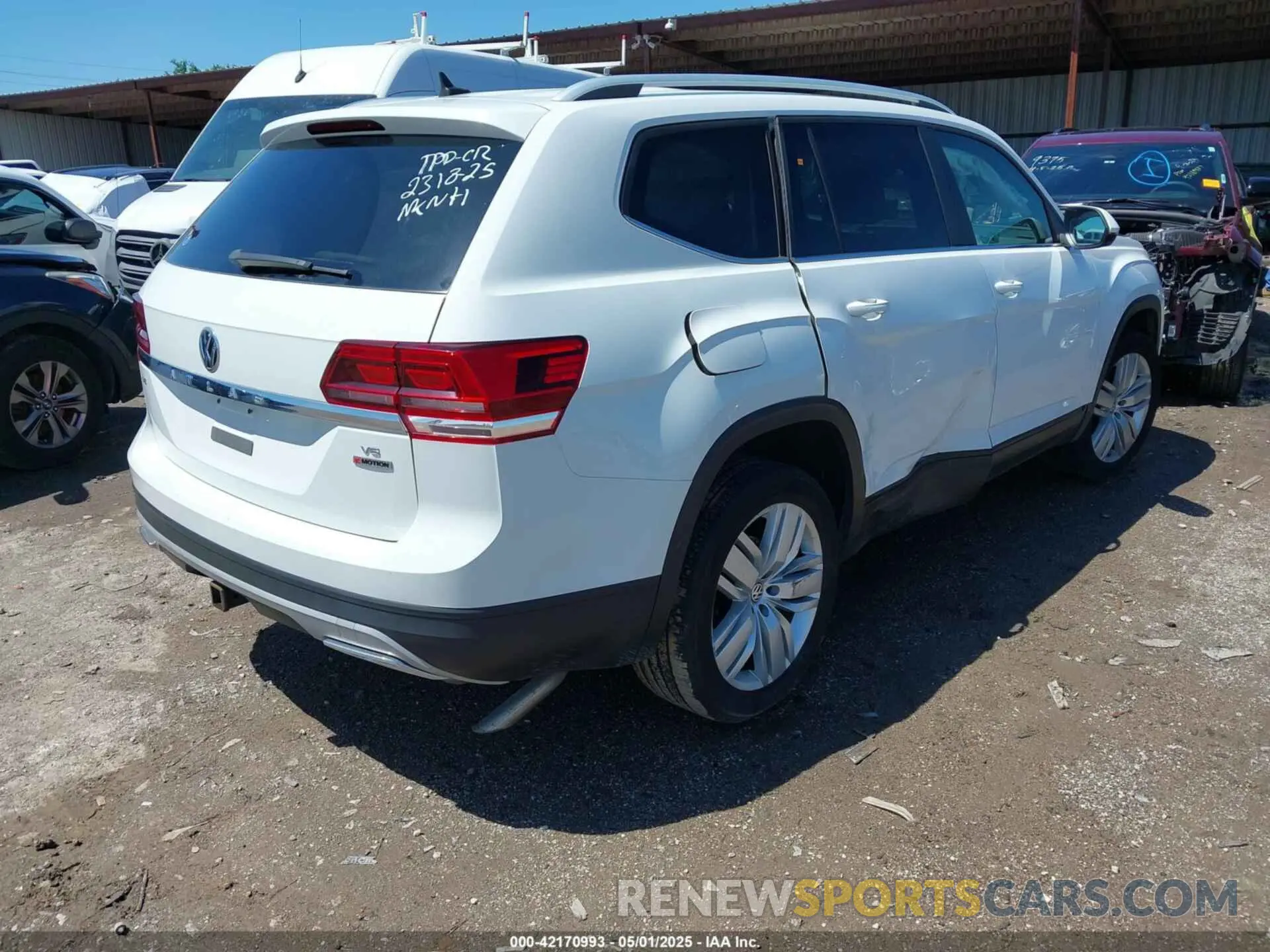 4 Фотография поврежденного автомобиля 1V2UR2CA2KC590287 VOLKSWAGEN ATLAS 2019