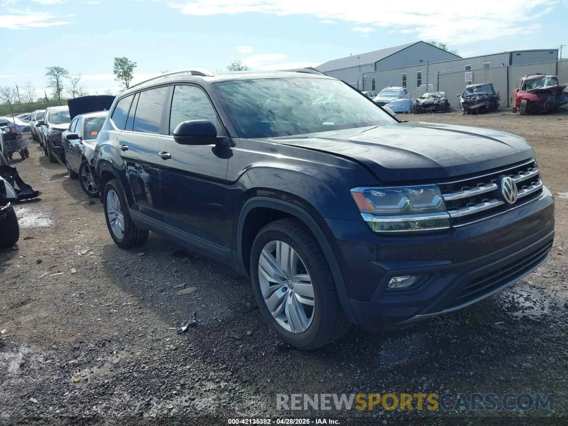 1 Photograph of a damaged car 1V2UR2CA3KC613611 VOLKSWAGEN ATLAS 2019