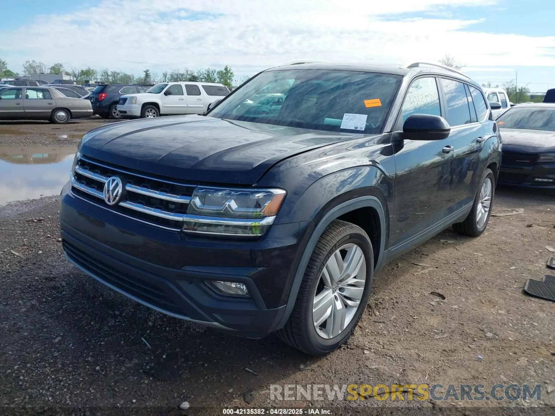 2 Photograph of a damaged car 1V2UR2CA3KC613611 VOLKSWAGEN ATLAS 2019