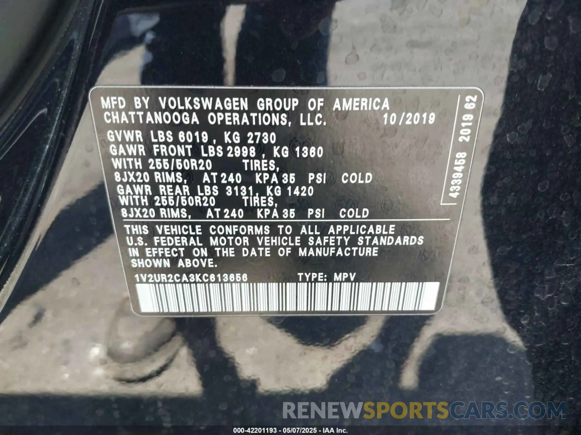 9 Photograph of a damaged car 1V2UR2CA3KC613656 VOLKSWAGEN ATLAS 2019