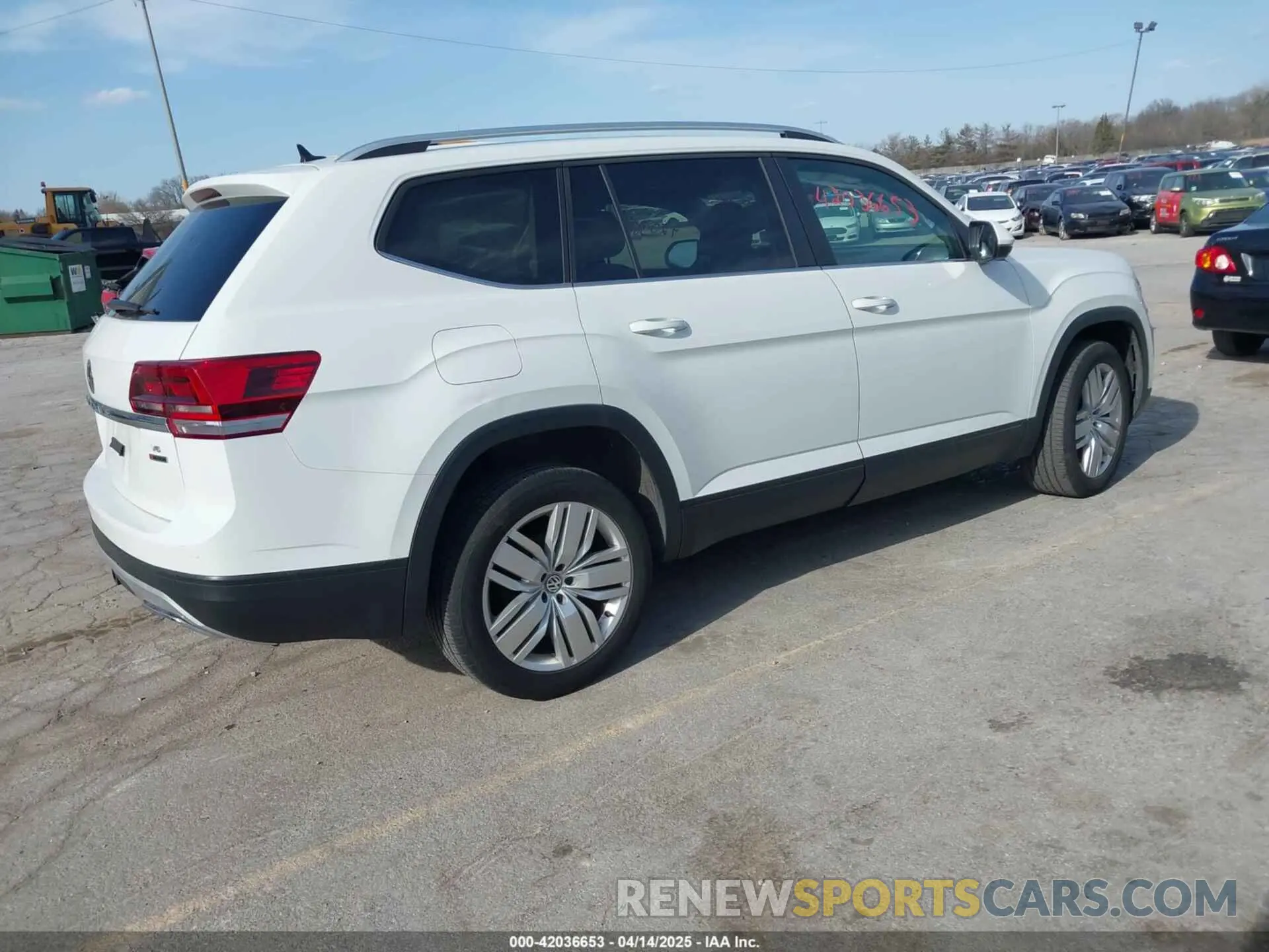 4 Photograph of a damaged car 1V2UR2CA3KC613804 VOLKSWAGEN ATLAS 2019