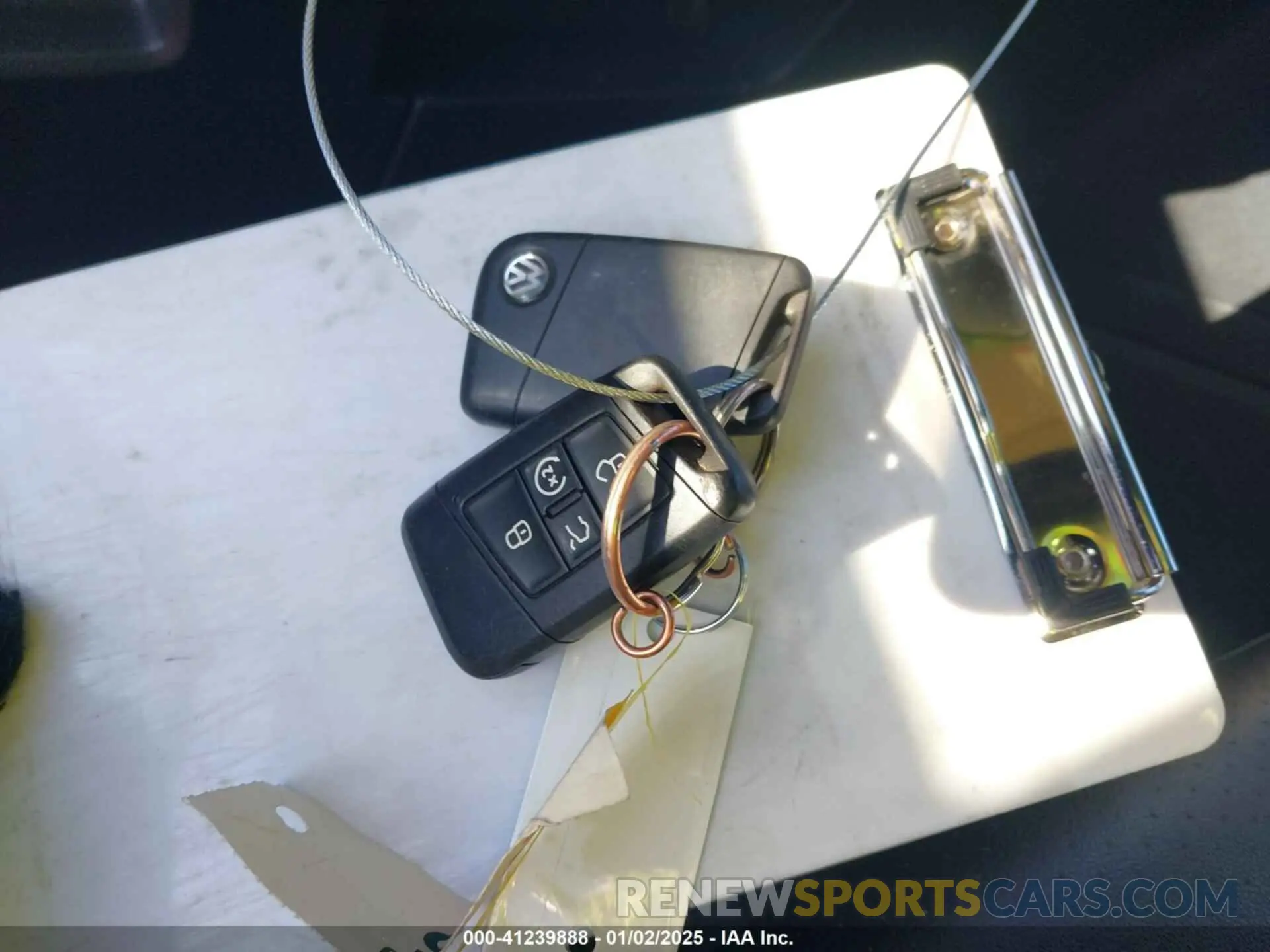 11 Photograph of a damaged car 1V2UR2CA4KC580392 VOLKSWAGEN ATLAS 2019