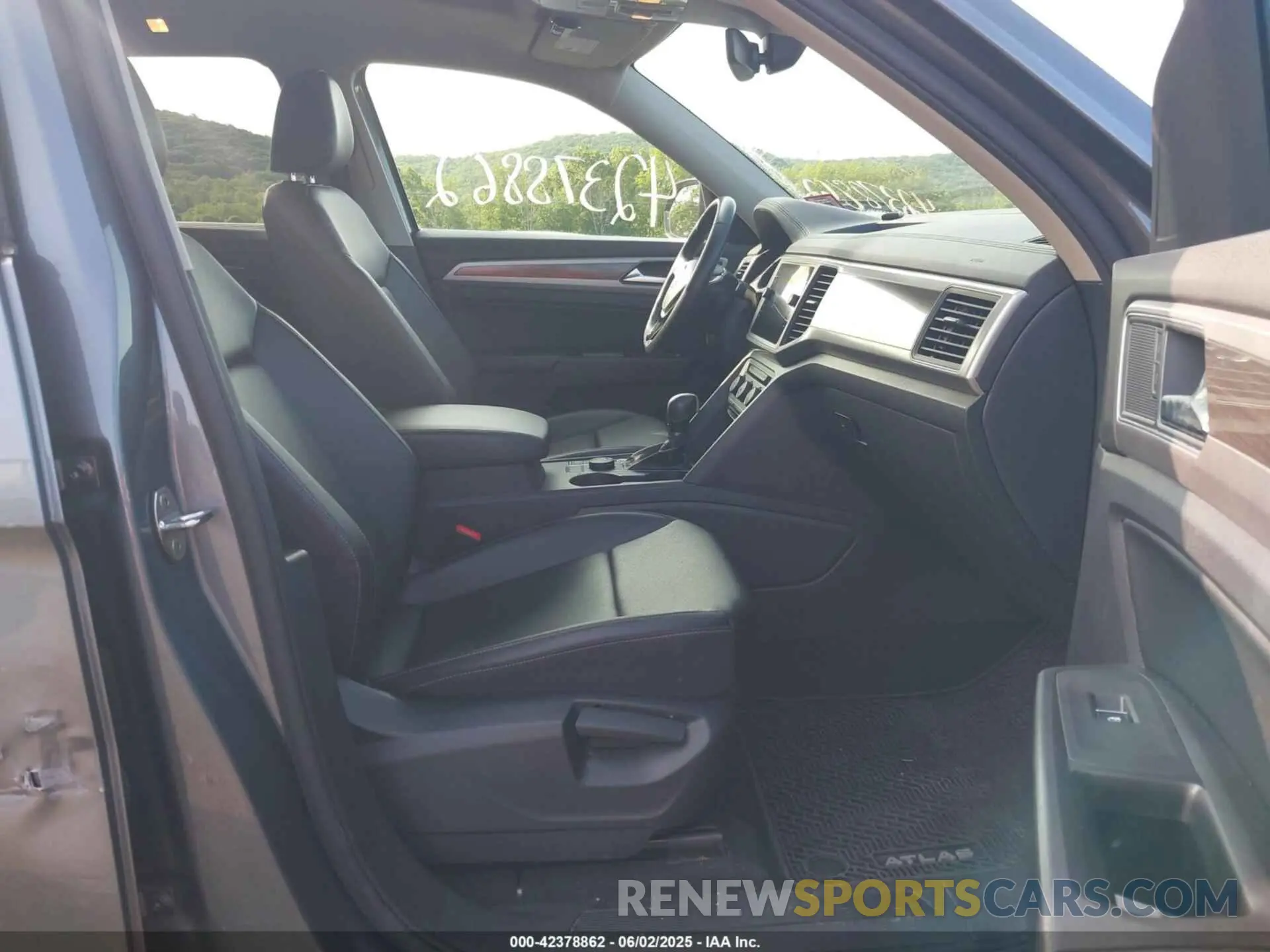 5 Фотография поврежденного автомобиля 1V2UR2CA4KC597211 VOLKSWAGEN ATLAS 2019