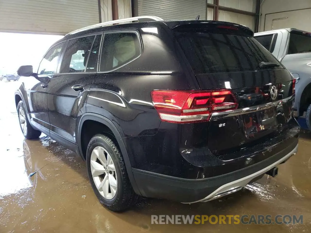 2 Photograph of a damaged car 1V2UR2CA5KC509346 VOLKSWAGEN ATLAS 2019