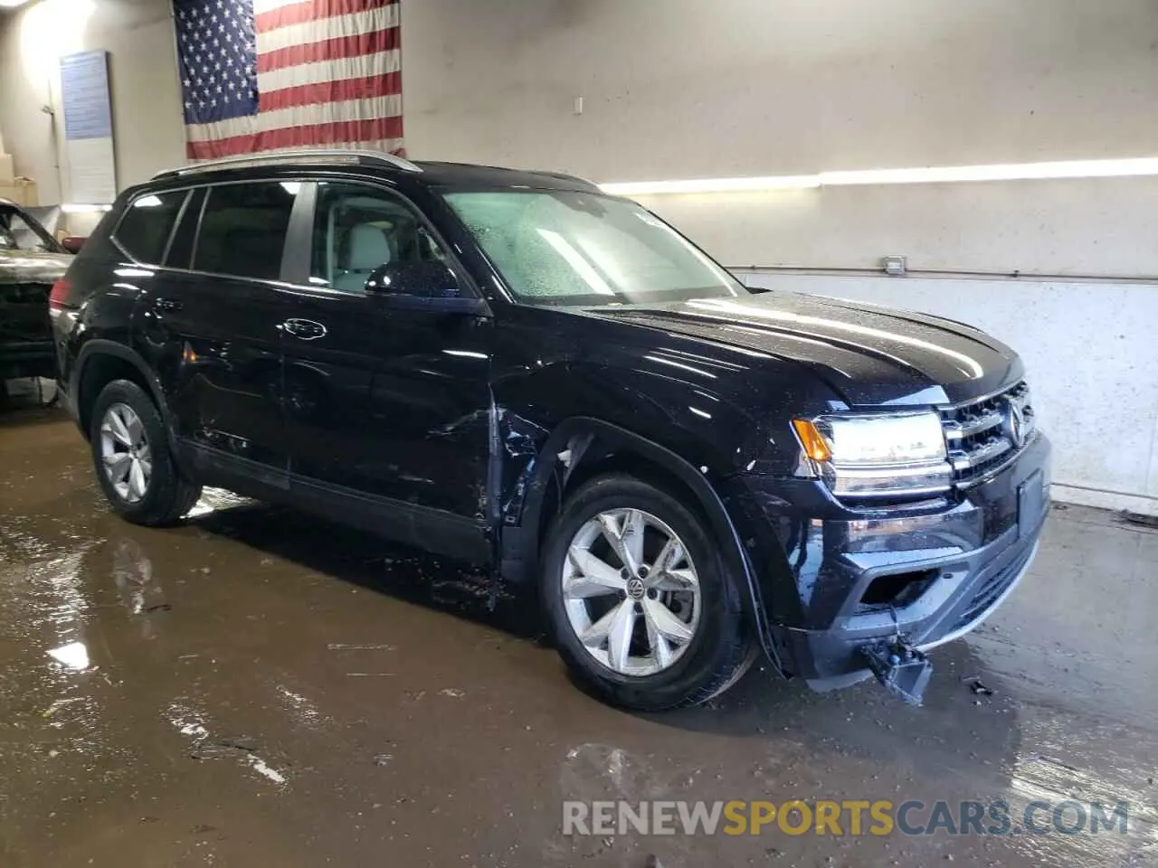 4 Photograph of a damaged car 1V2UR2CA5KC509346 VOLKSWAGEN ATLAS 2019