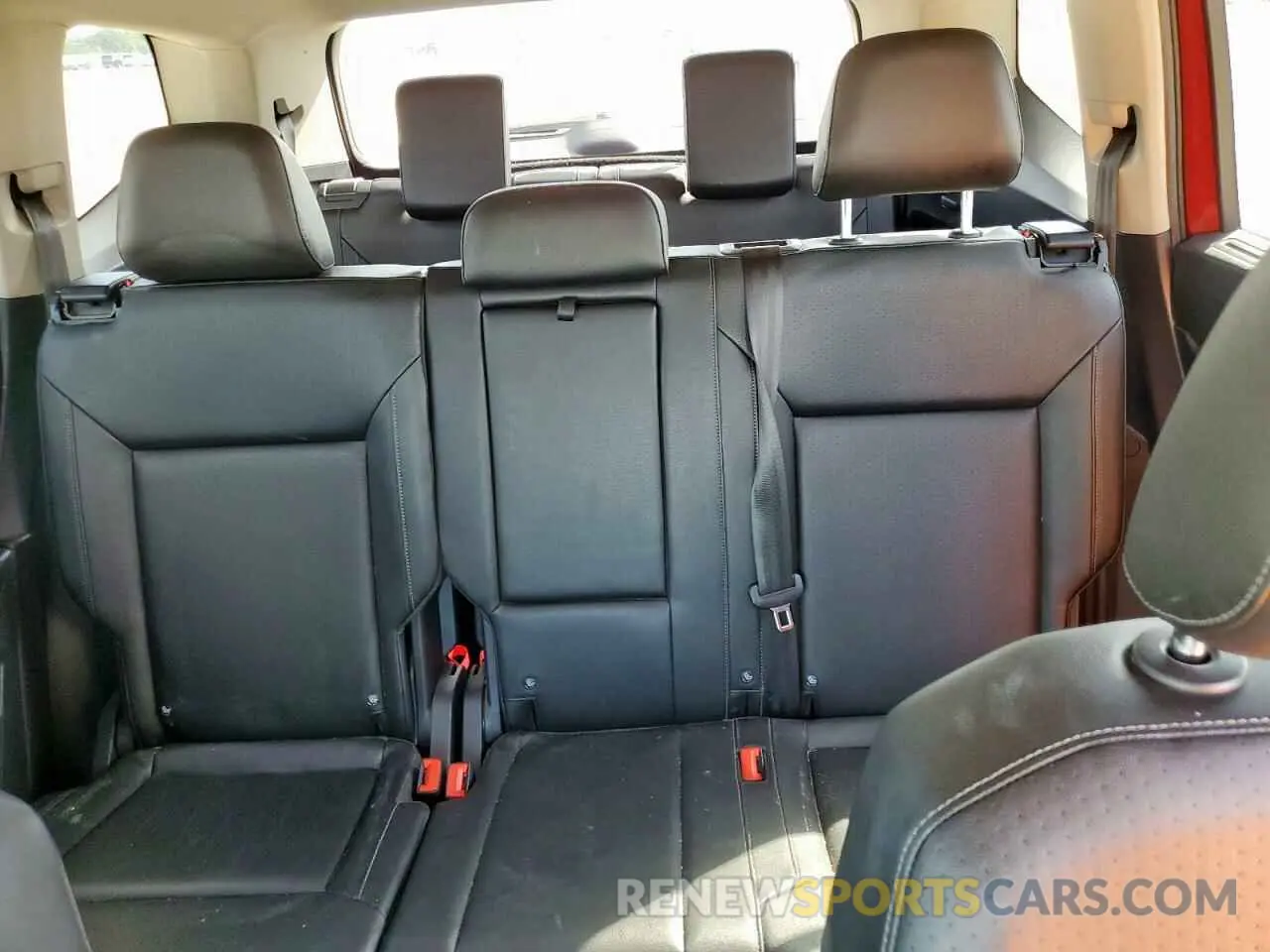 10 Photograph of a damaged car 1V2UR2CA5KC521982 VOLKSWAGEN ATLAS 2019