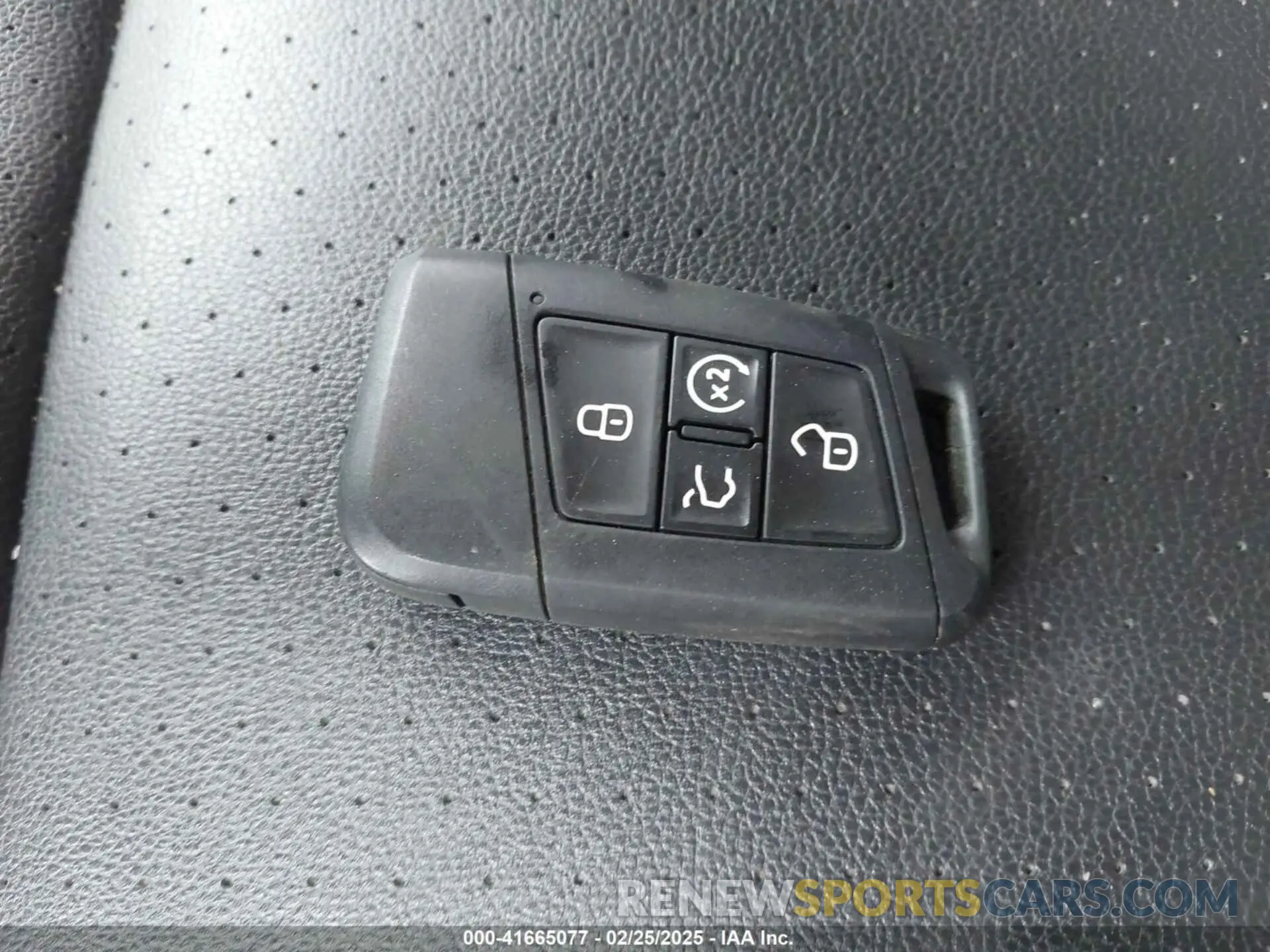 11 Photograph of a damaged car 1V2UR2CA5KC532996 VOLKSWAGEN ATLAS 2019