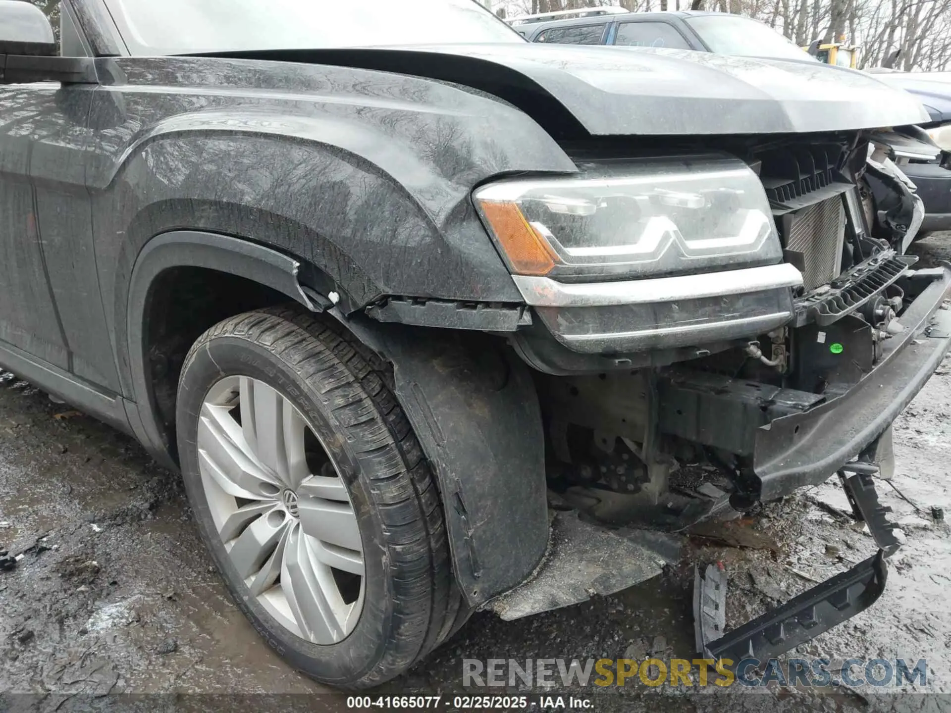 21 Photograph of a damaged car 1V2UR2CA5KC532996 VOLKSWAGEN ATLAS 2019