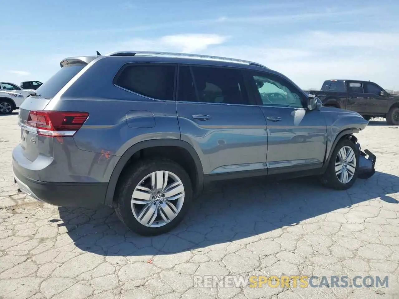 3 Photograph of a damaged car 1V2UR2CA5KC603873 VOLKSWAGEN ATLAS 2019