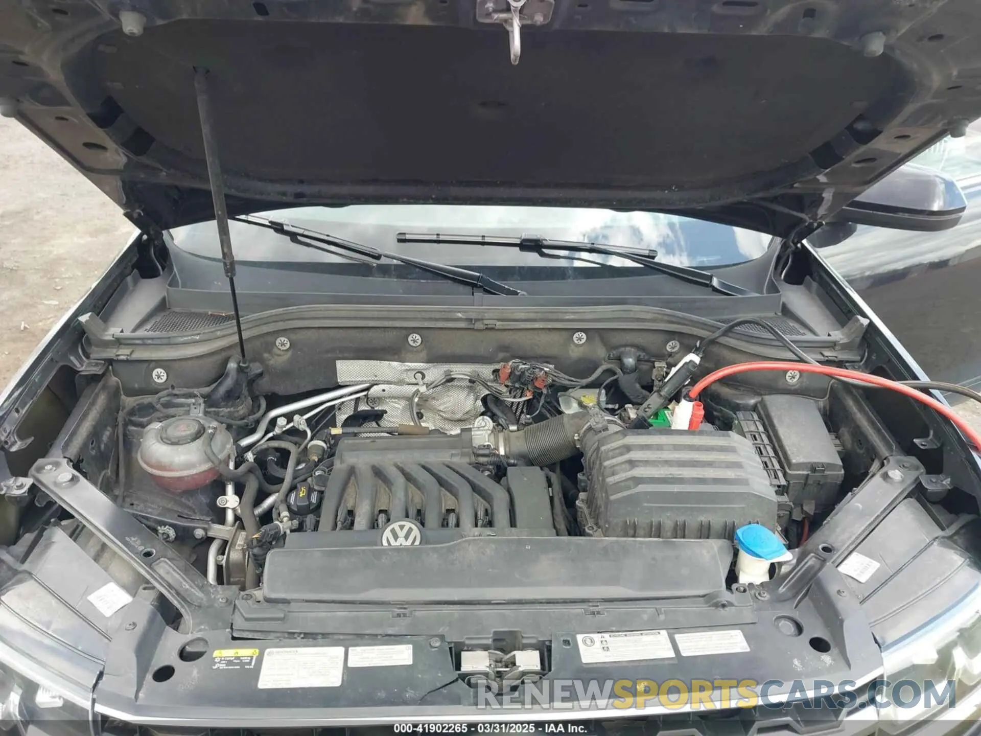 10 Photograph of a damaged car 1V2UR2CA6KC580992 VOLKSWAGEN ATLAS 2019