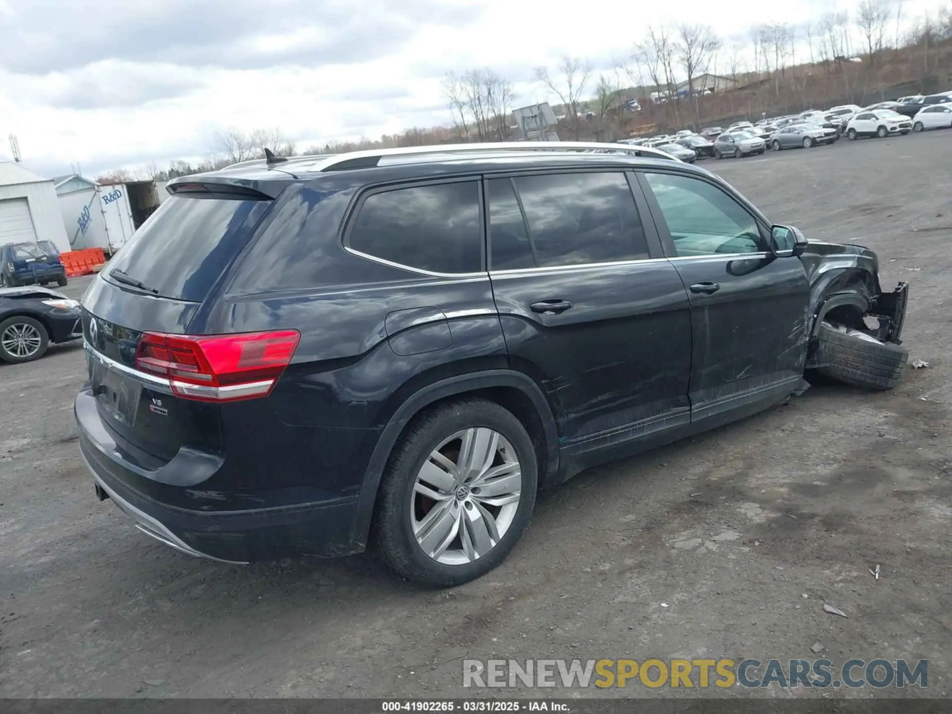 4 Photograph of a damaged car 1V2UR2CA6KC580992 VOLKSWAGEN ATLAS 2019