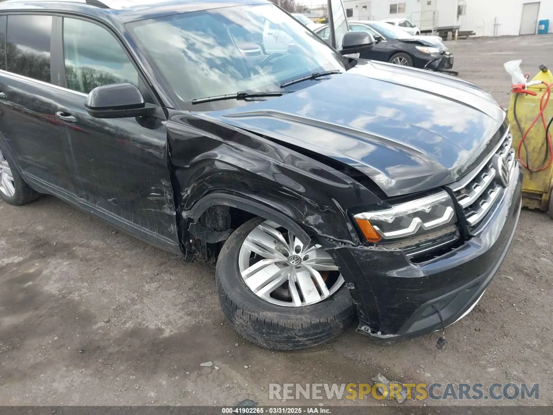 6 Photograph of a damaged car 1V2UR2CA6KC580992 VOLKSWAGEN ATLAS 2019