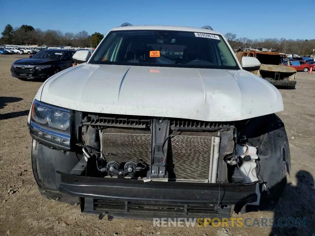 5 Photograph of a damaged car 1V2UR2CA7KC531638 VOLKSWAGEN ATLAS 2019