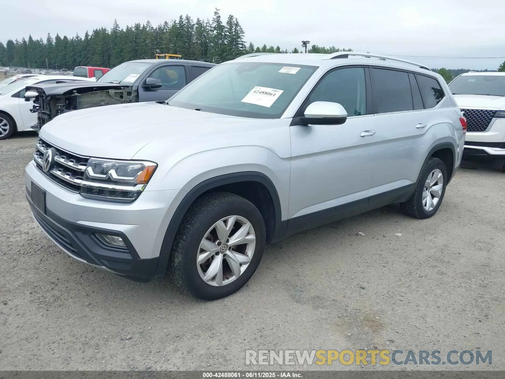 2 Photograph of a damaged car 1V2UR2CA7KC559844 VOLKSWAGEN ATLAS 2019