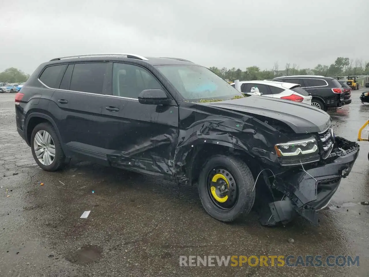 4 Photograph of a damaged car 1V2UR2CAXKC612150 VOLKSWAGEN ATLAS 2019