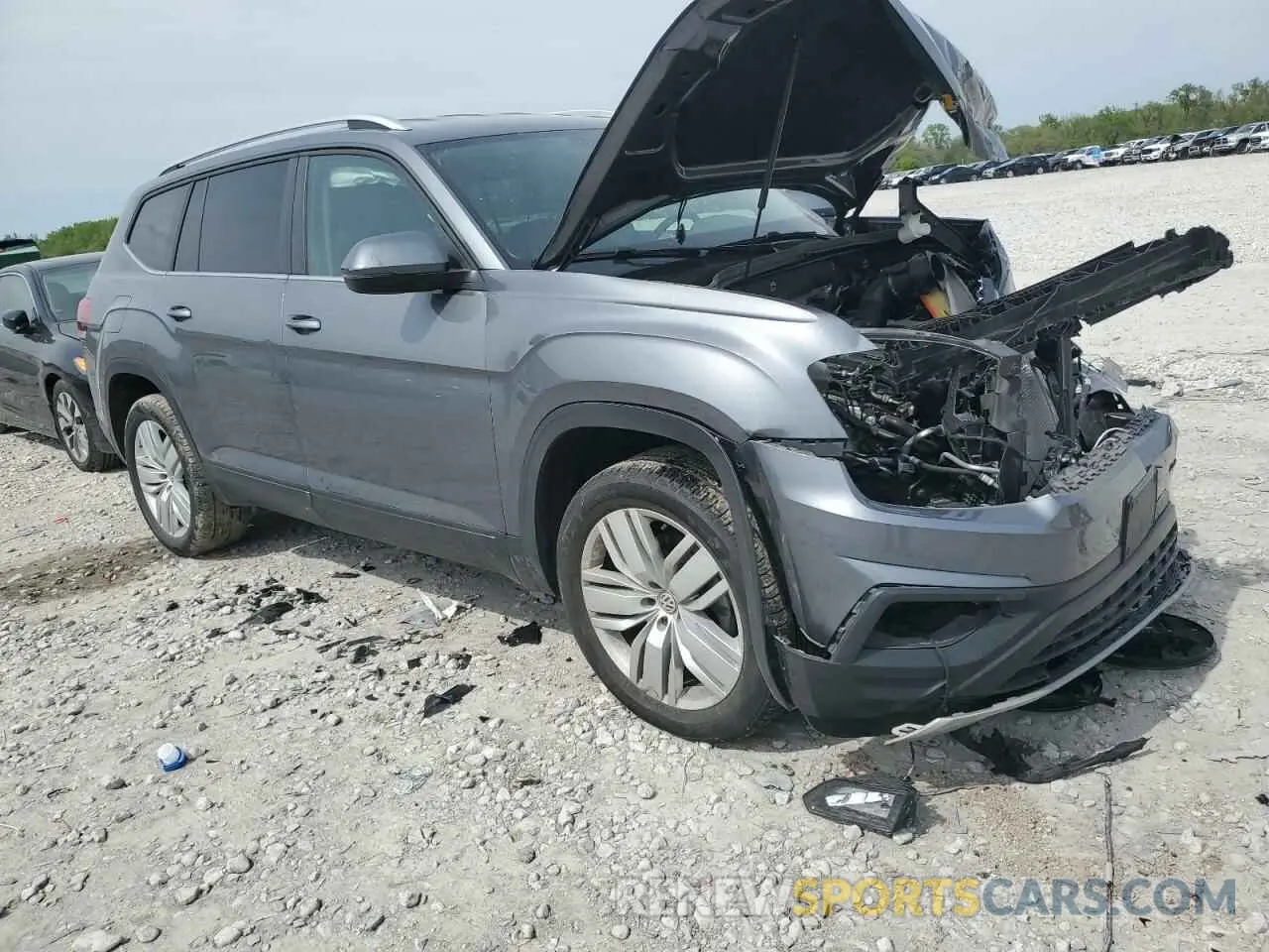 4 Photograph of a damaged car 1V2WR2CA0KC591088 VOLKSWAGEN ATLAS 2019