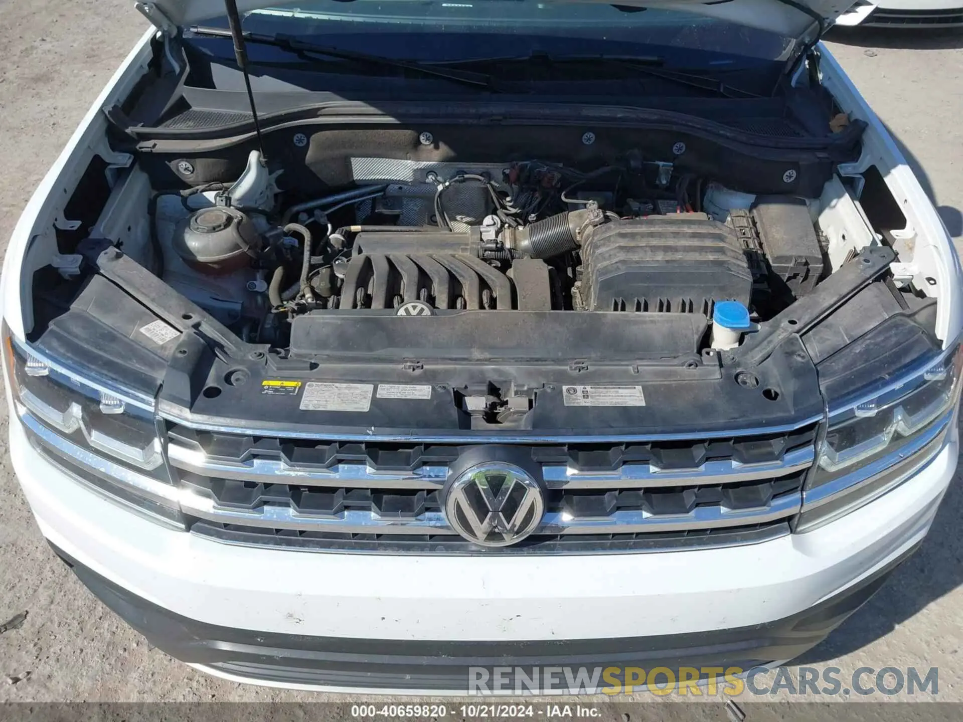 10 Photograph of a damaged car 1V2WR2CA1KC545124 VOLKSWAGEN ATLAS 2019