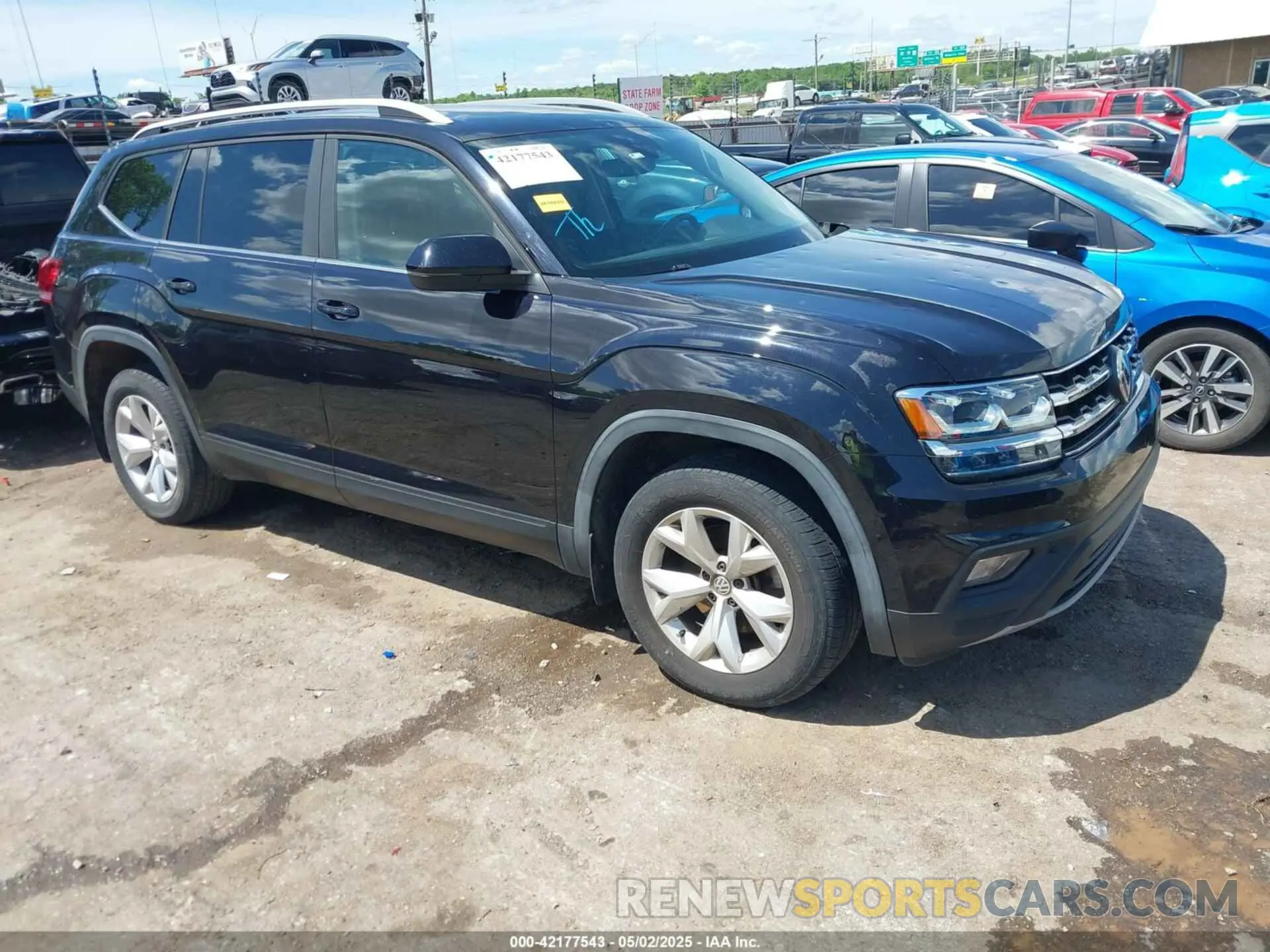 1 Фотография поврежденного автомобиля 1V2WR2CA2KC612202 VOLKSWAGEN ATLAS 2019