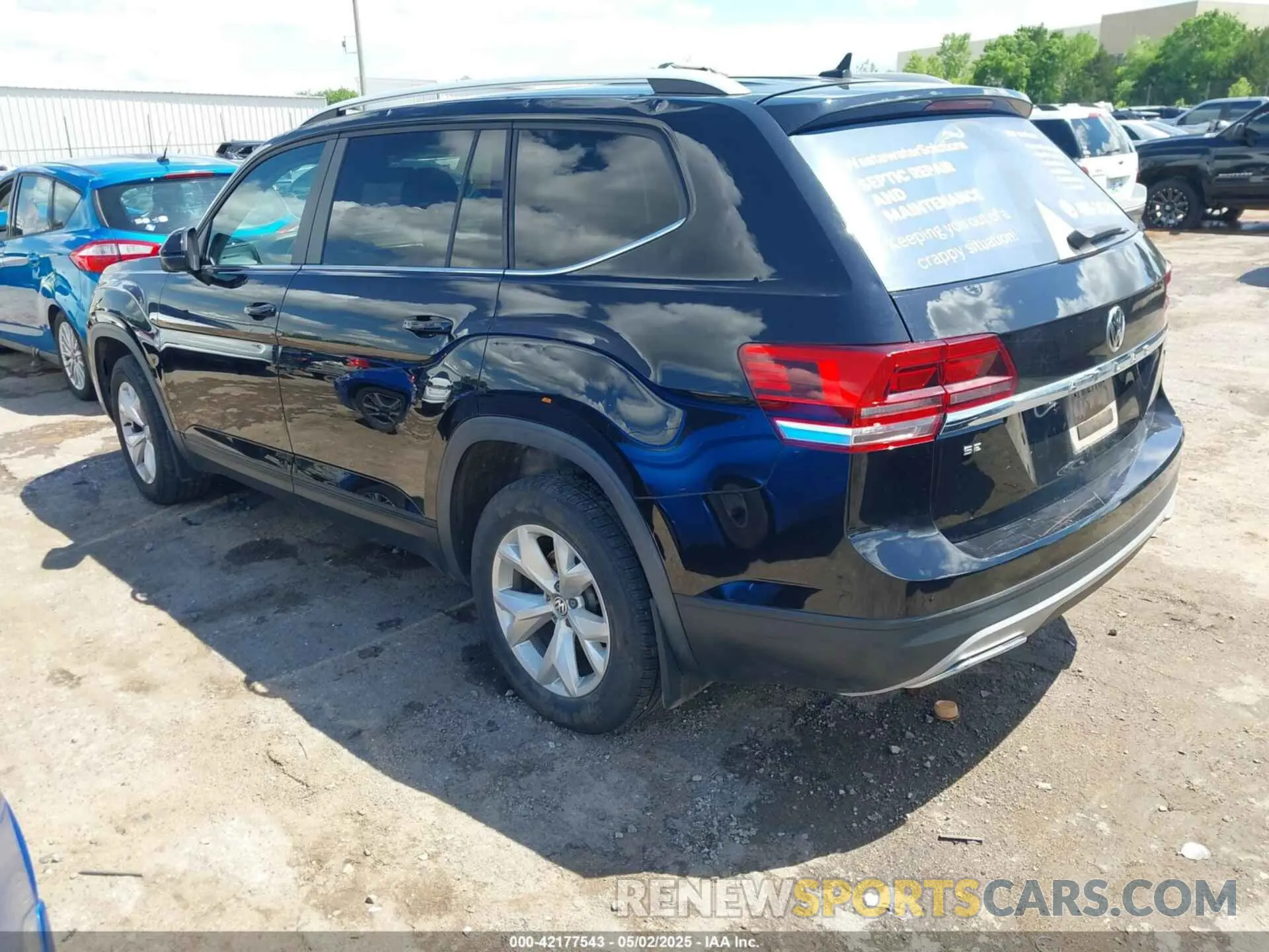 3 Фотография поврежденного автомобиля 1V2WR2CA2KC612202 VOLKSWAGEN ATLAS 2019